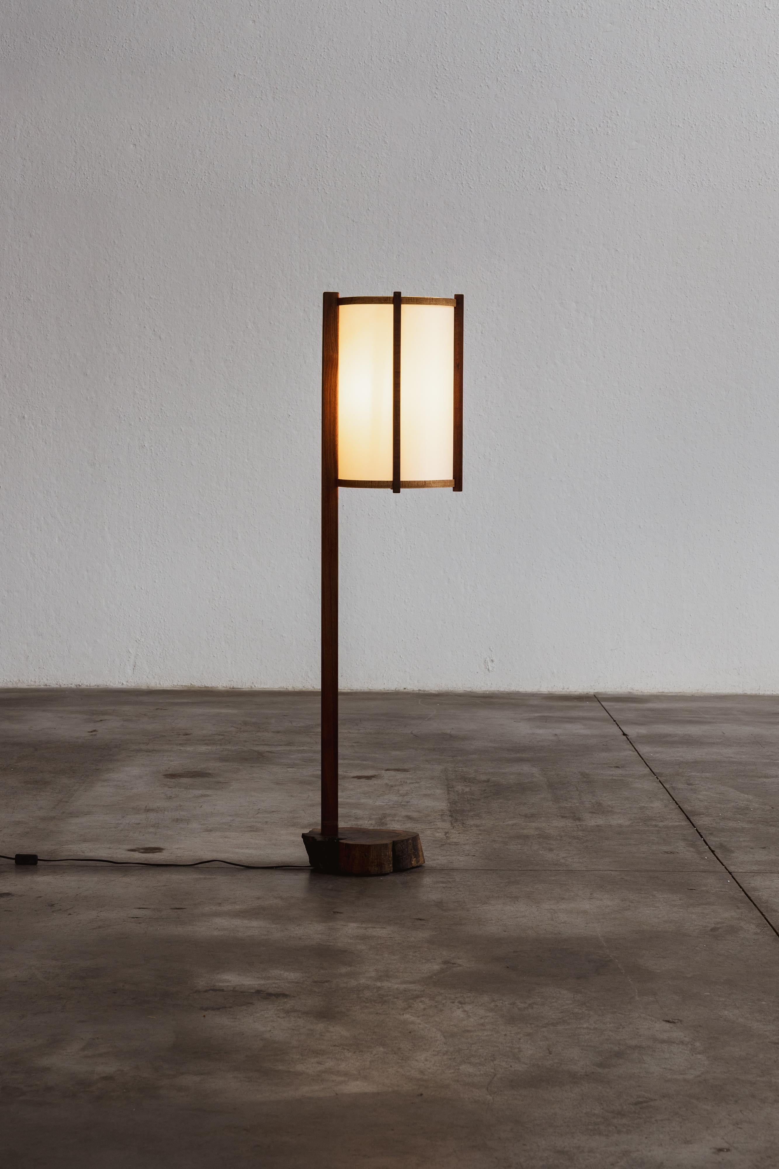 George Nakashima Floor Lamp, 1961 In Good Condition For Sale In Lonigo, Veneto