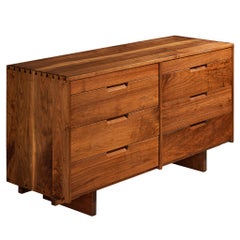 Commodes and Chests of Drawers