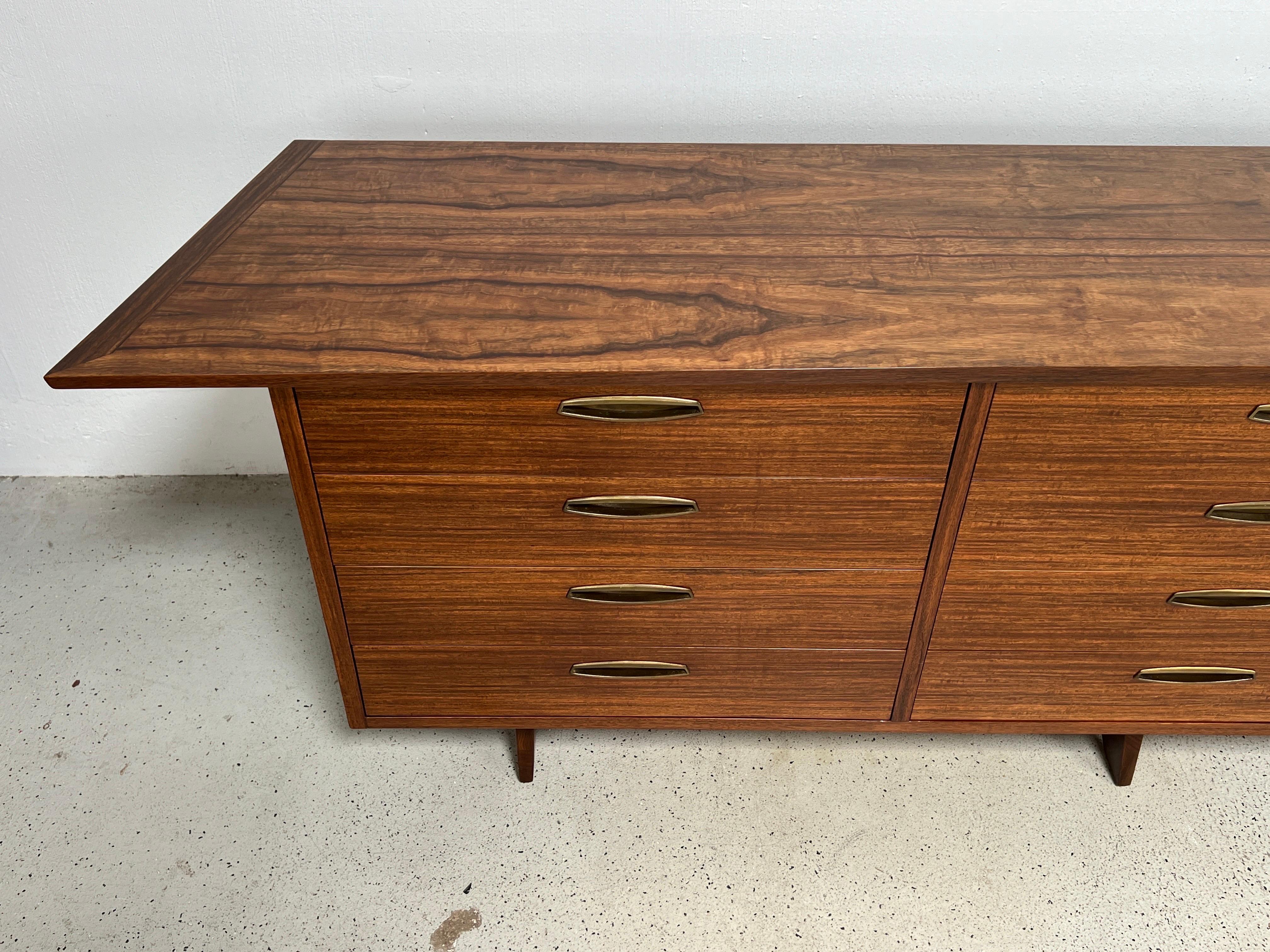 George Nakashima for Widdicomb Dresser In Good Condition For Sale In Dallas, TX