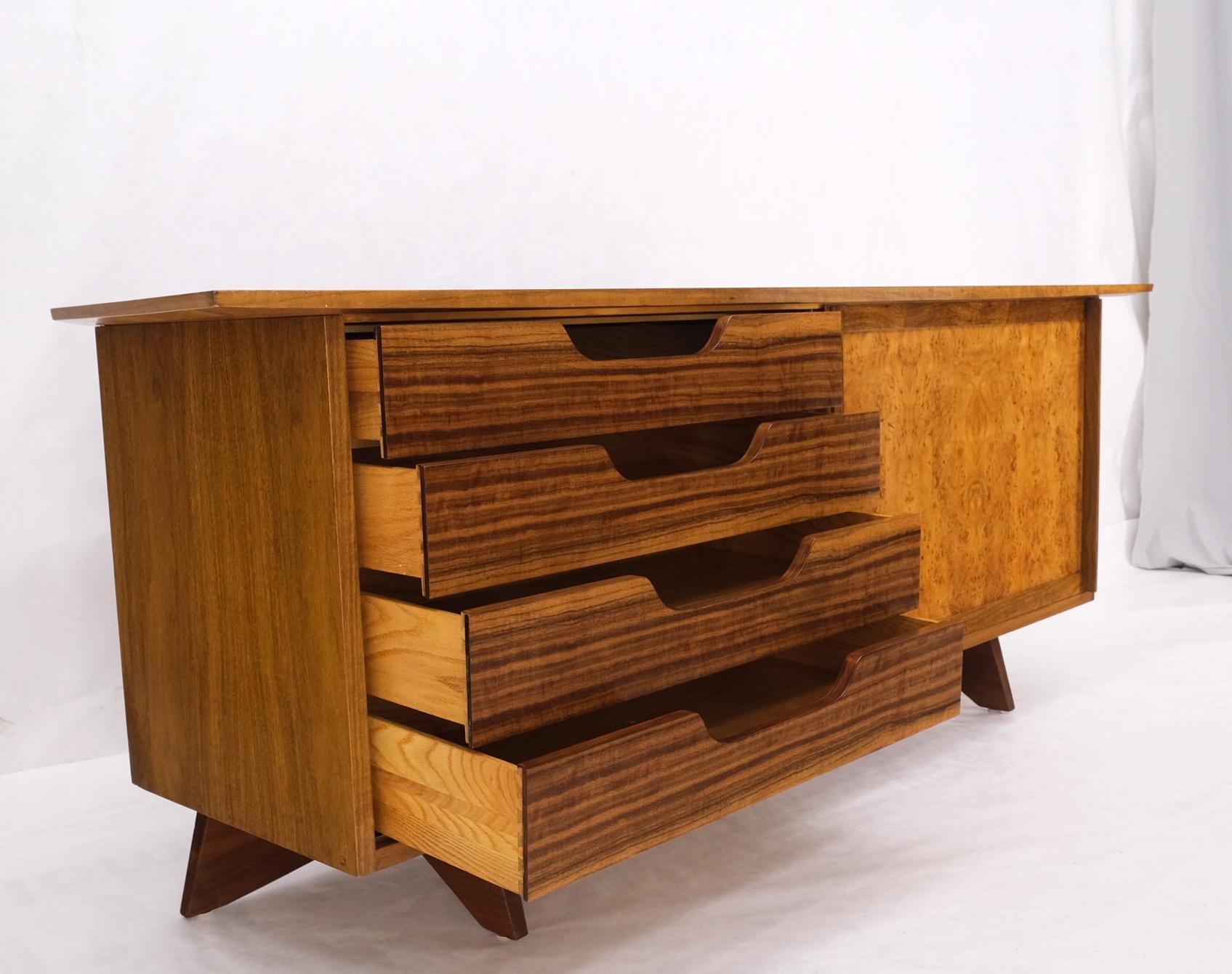 George Nakashima for Widdicomb Long Dresser Credenza Cabinet Burl Slide Doors  en vente 10