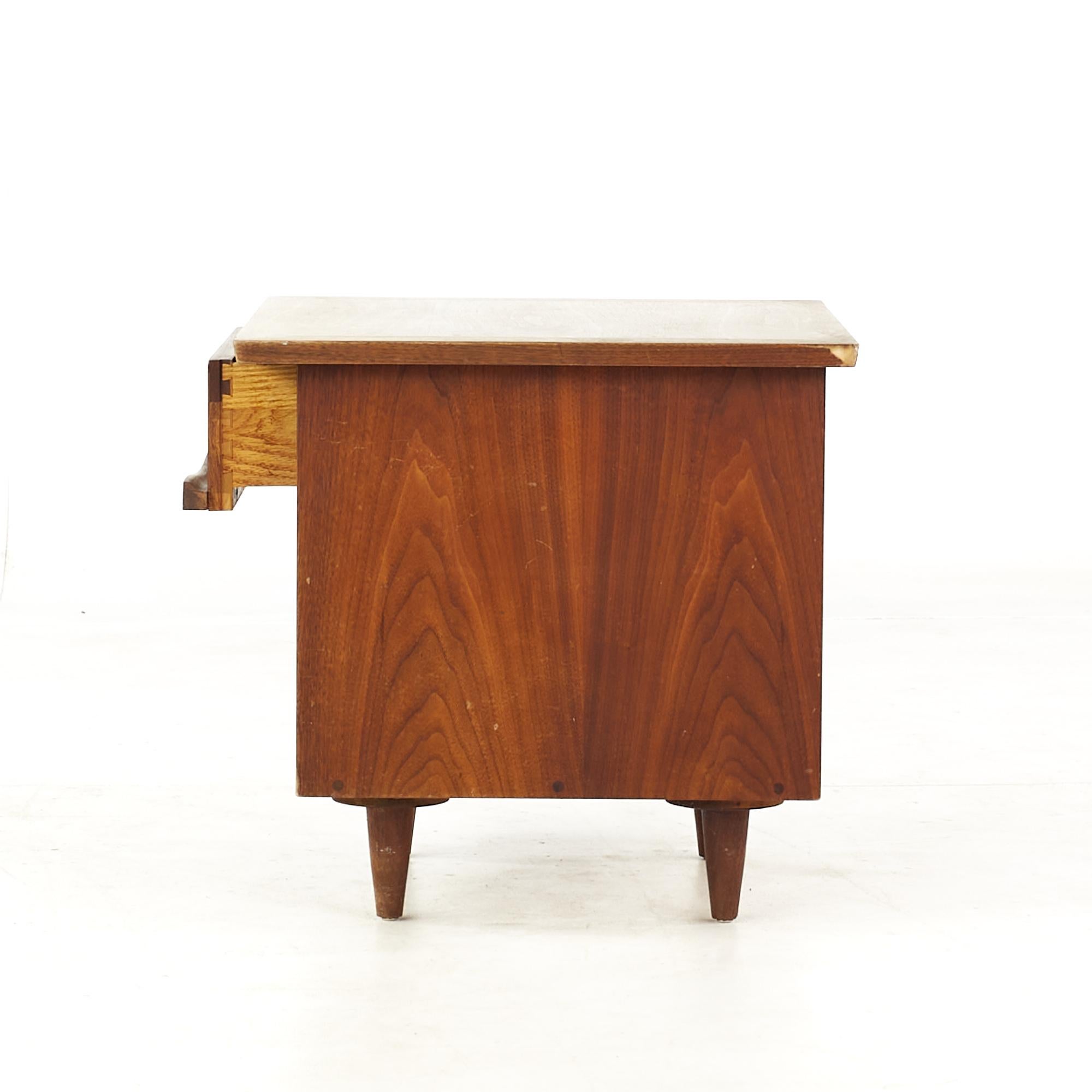 George Nakashima for Widdicomb Mid Century Nightstand In Good Condition In Countryside, IL