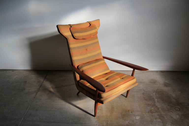Wearever chair with footrest top