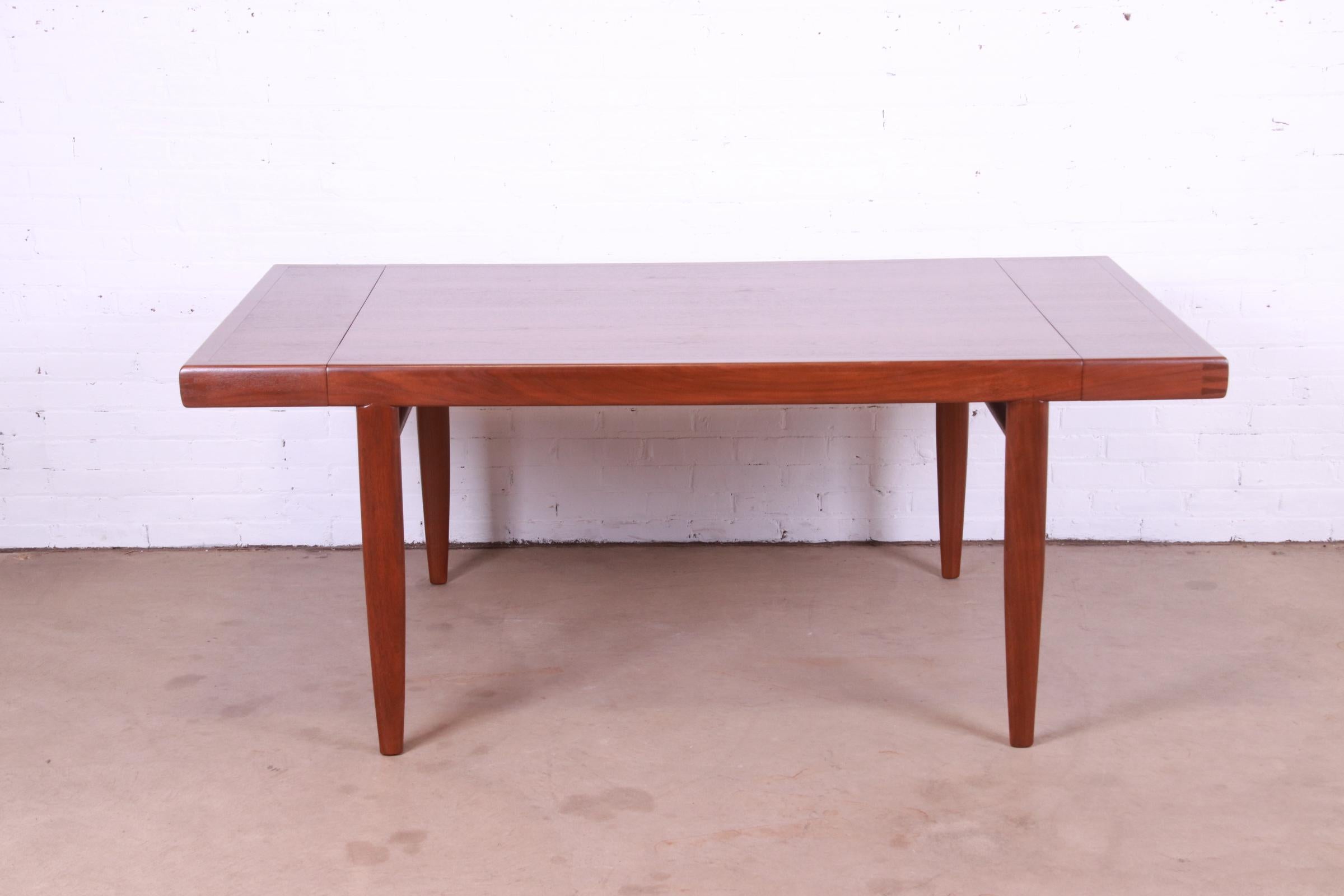 George Nakashima for Widdicomb Origins Collection Walnut Dining Table, 1958 5