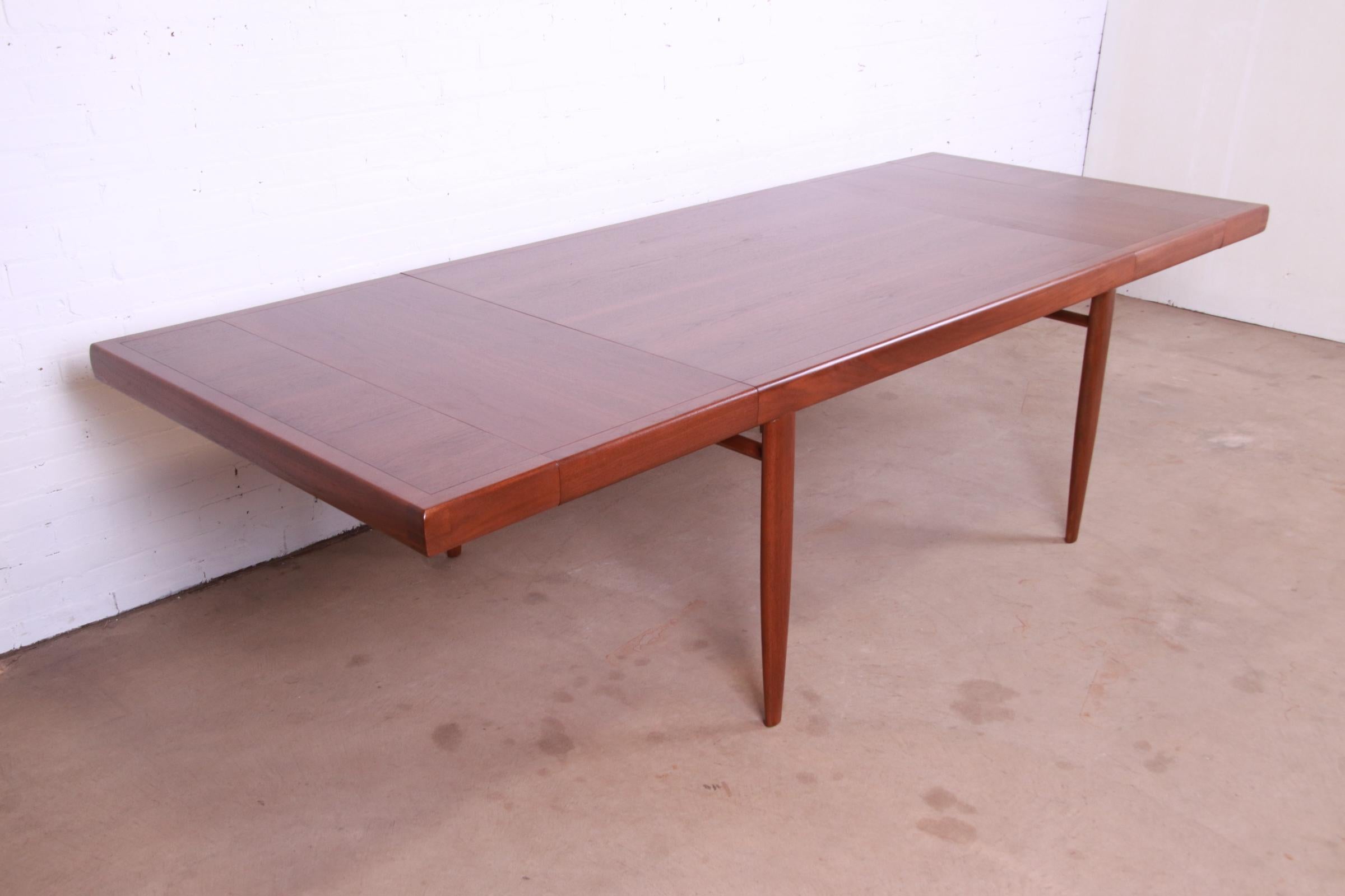 George Nakashima for Widdicomb Origins Collection Walnut Dining Table, 1958 In Good Condition In South Bend, IN