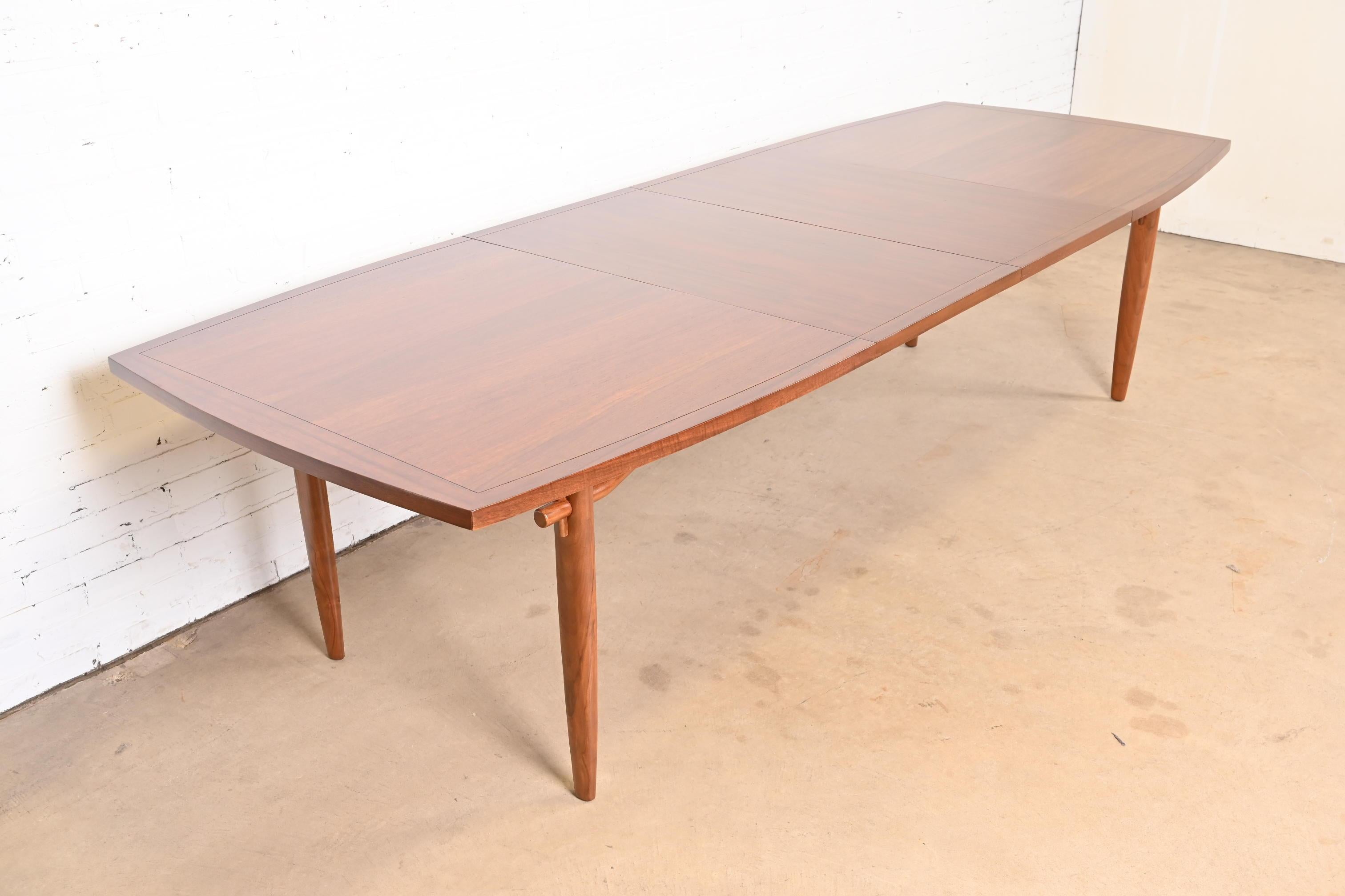 Table de salle à manger à rallonge George Nakashima de la collection Widdicomb Origins Bon état - En vente à South Bend, IN