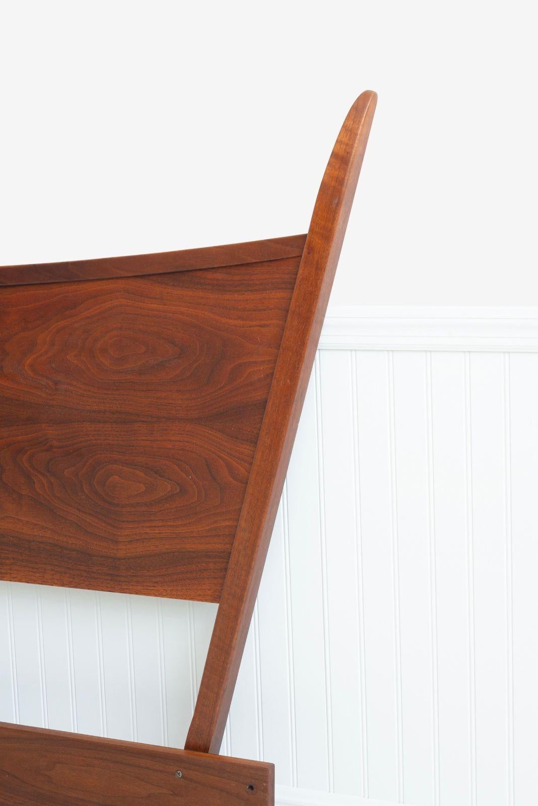 Huilé George Nakashima pour Widdicomb Tête de lit en noyer noir huilé, 1958 en vente