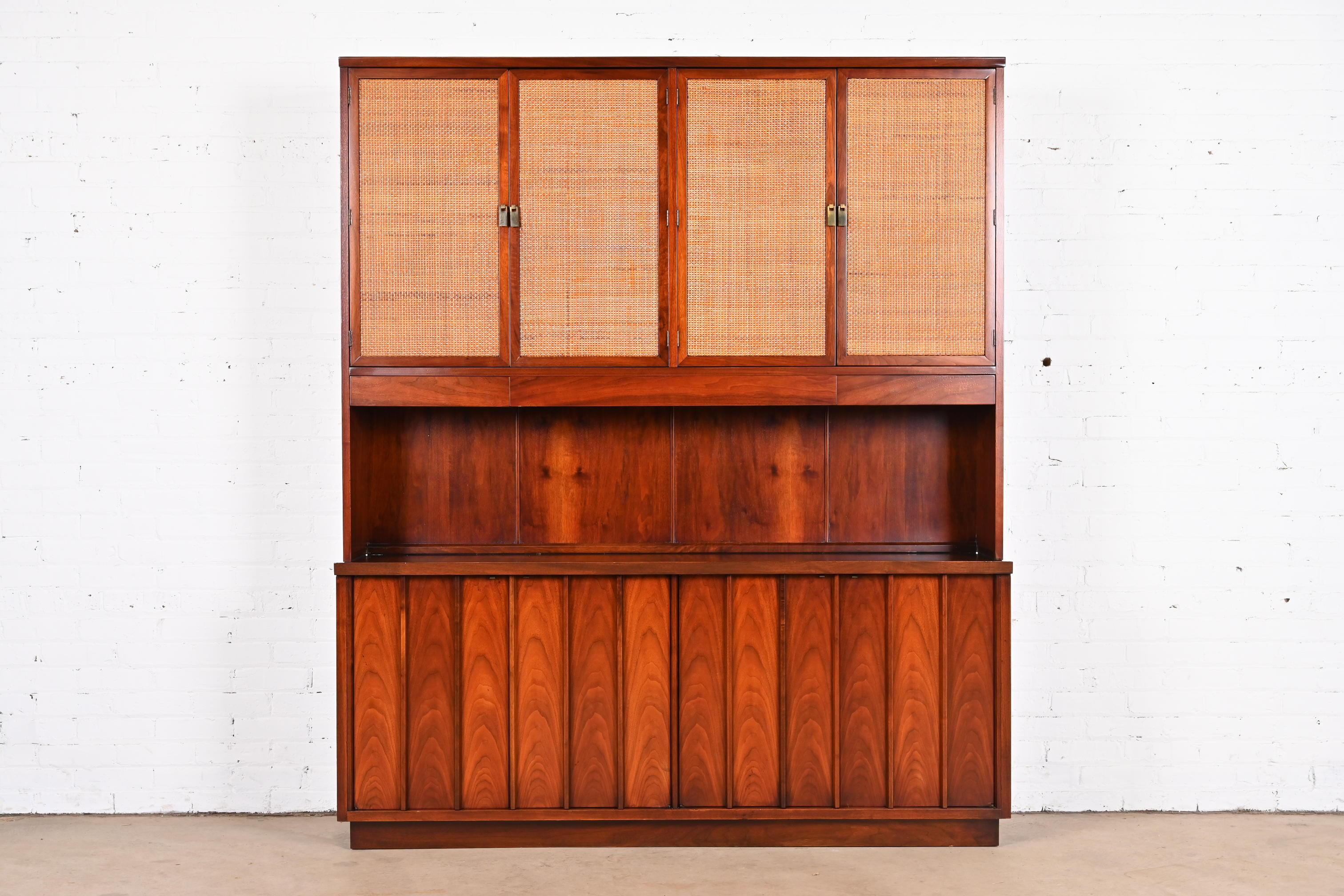 A very rare and exceptional midcentury Organic Modern sideboard or bar cabinet with lighted hutch top

By George Nakashima for Widdicomb Furniture, 