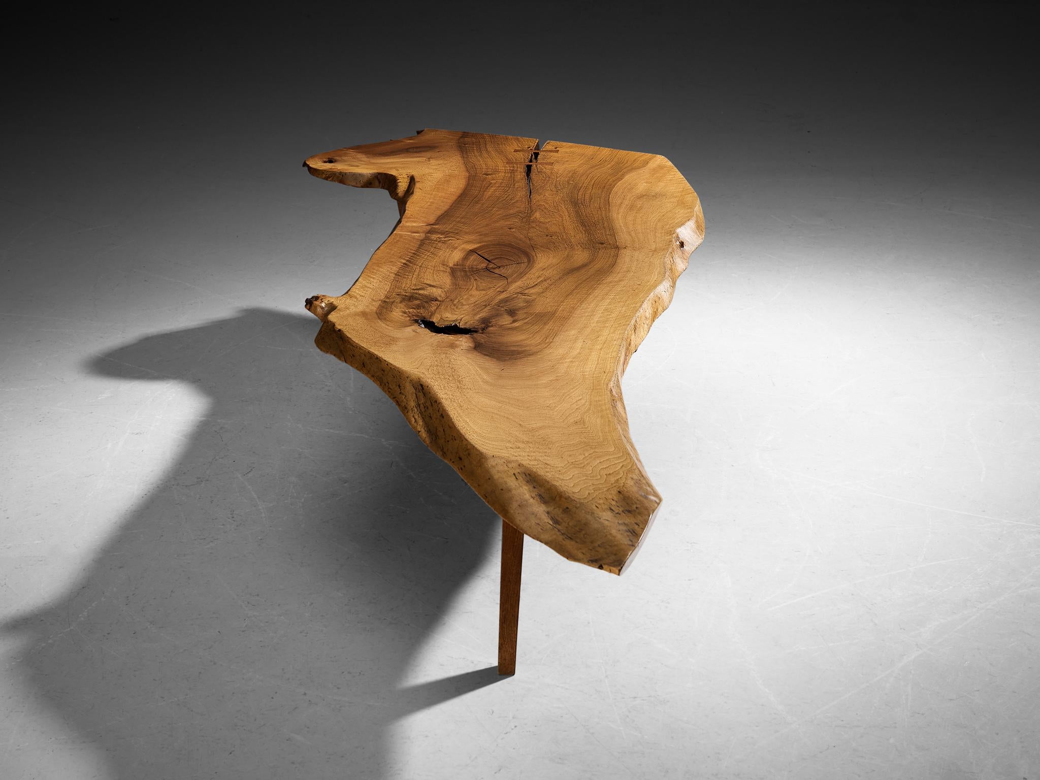 Noyer Table basse à bord libre George Nakashima en noyer anglais en vente