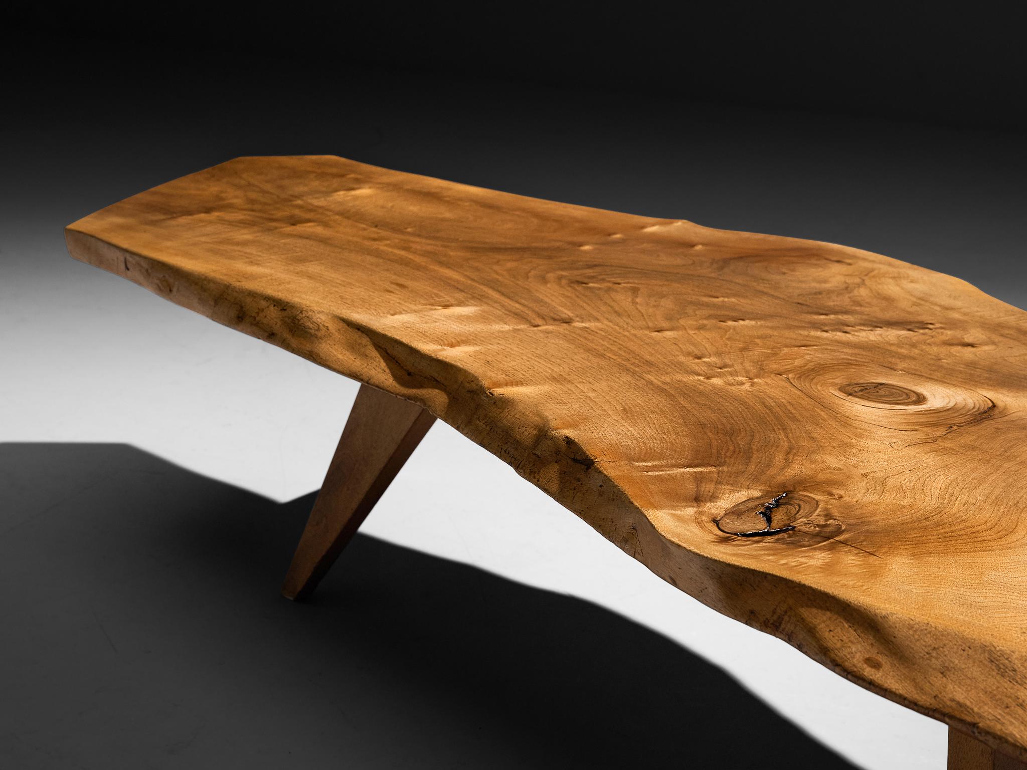 Table basse à bord libre George Nakashima en noyer en vente 1
