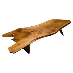 George Nakashima Free Edge Slab Couchtisch in Nussbaum
