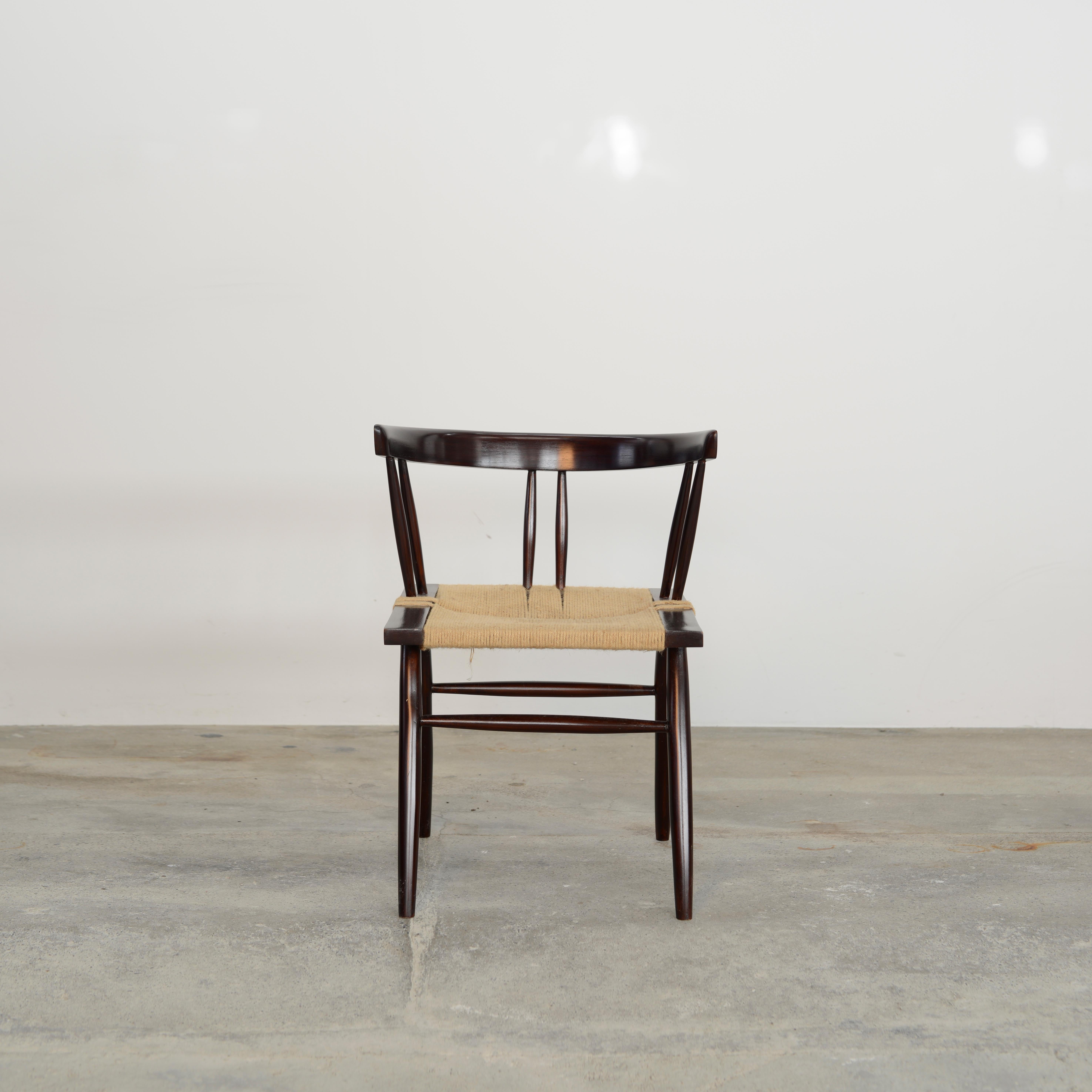 Here we see the principle of the Japanese wabi-sabi, which refers to embracing imperfections and underlining impermanence. Rustic aspects, simplicity, modesty, and austerity offer a humble and honest beauty. Sculptural qualities define this object.