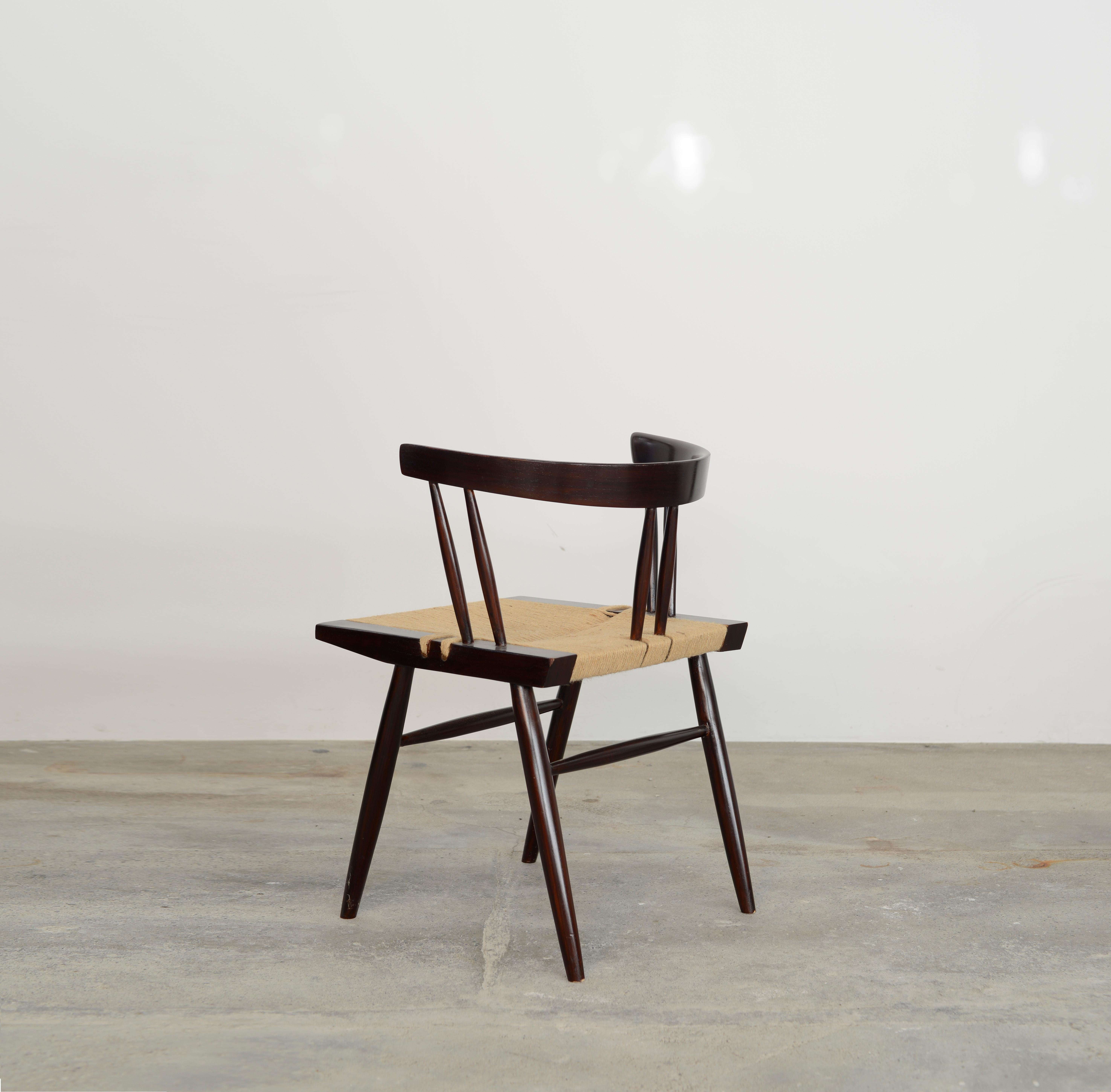 George Nakashima Grass-seated Chair / Authentic Mid-Century Modern In Good Condition In Zürich, CH