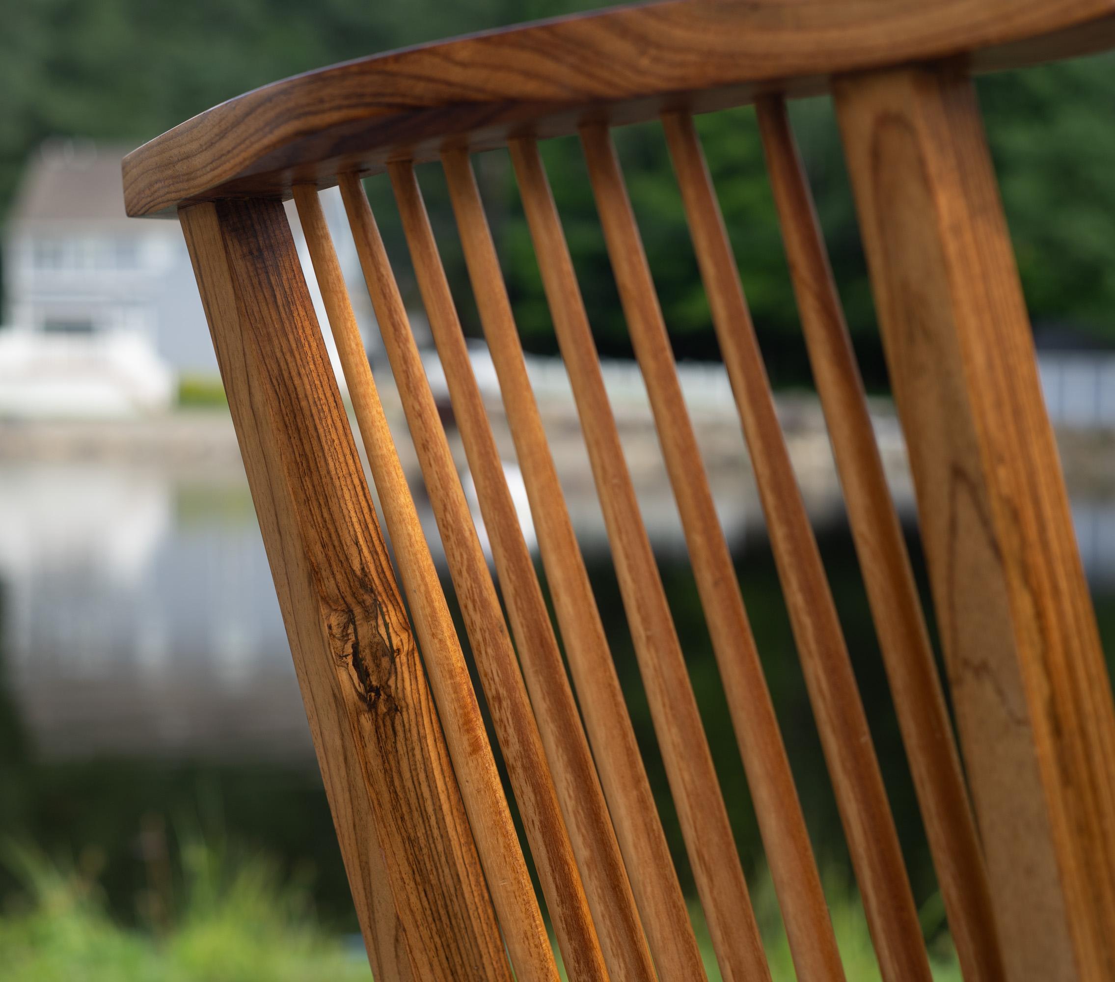 Von George Nakashima inspirierter Satz von vier Esszimmerstühlen im konischen Stil Gemischte Harthölzer im Angebot 9