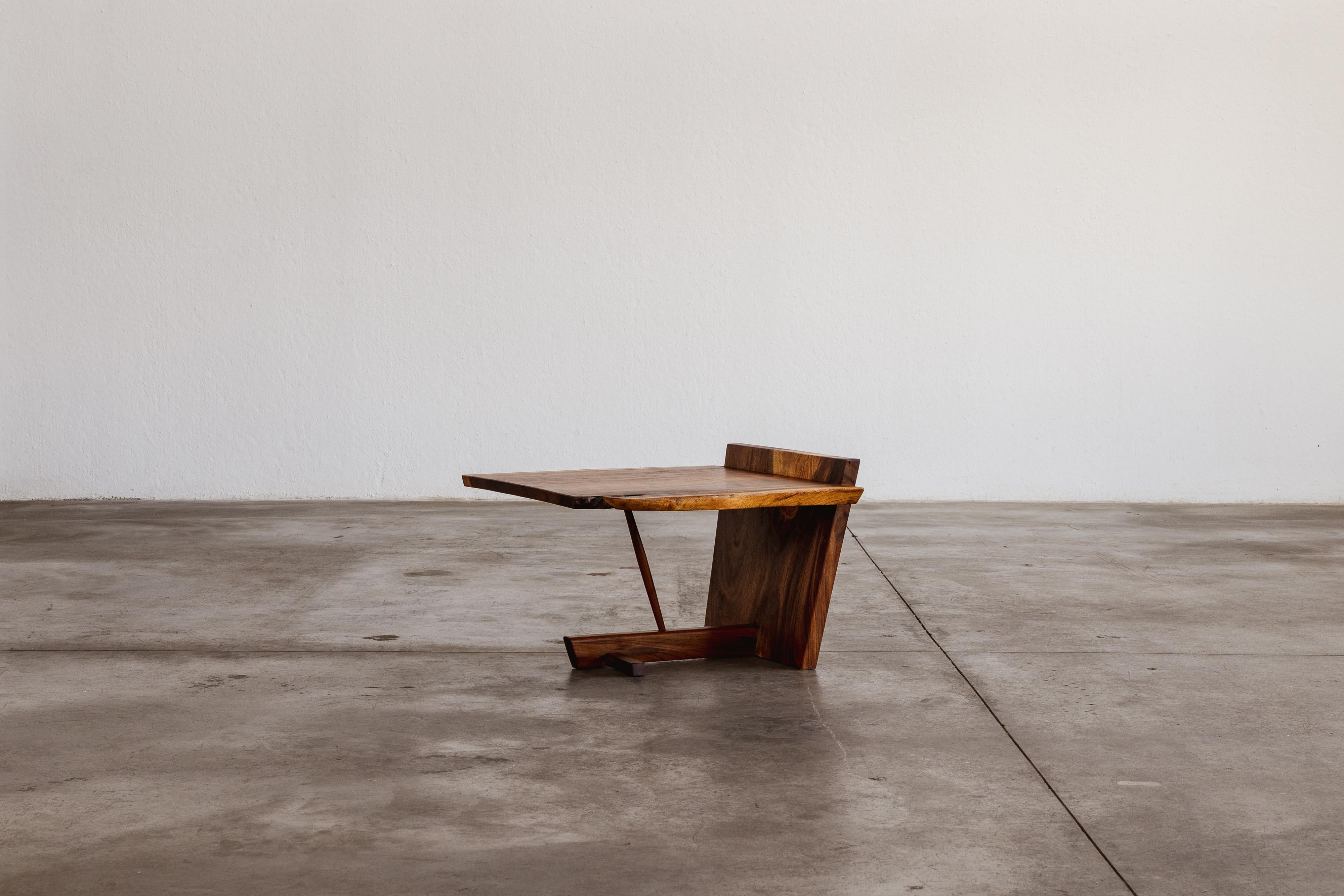 Mid-Century Modern George Nakashima “Kevin” Side Table, 1967 en vente