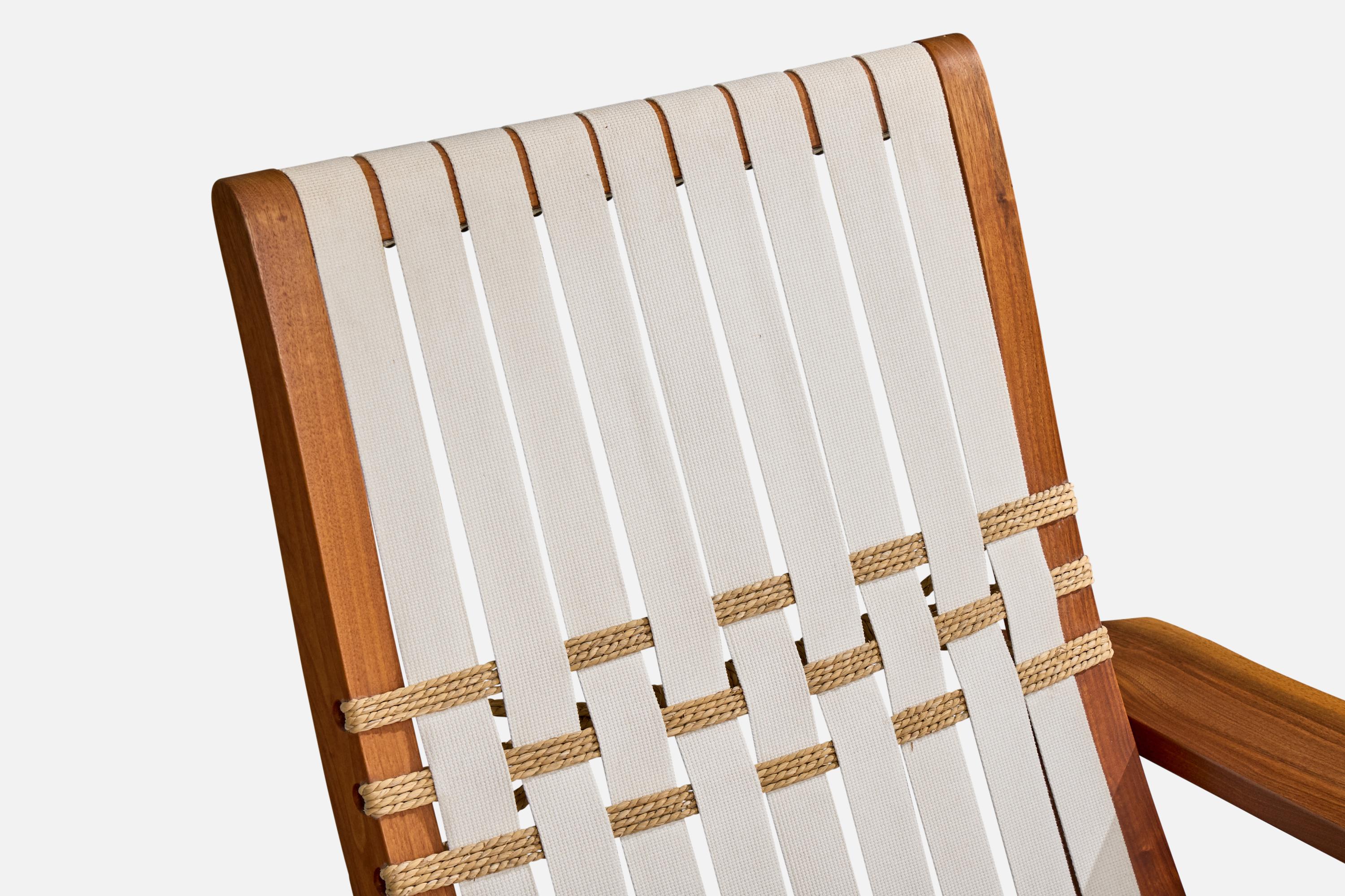 George Nakashima, Long Chair, Walnut, Cotton, Japan, 1980s For Sale 3