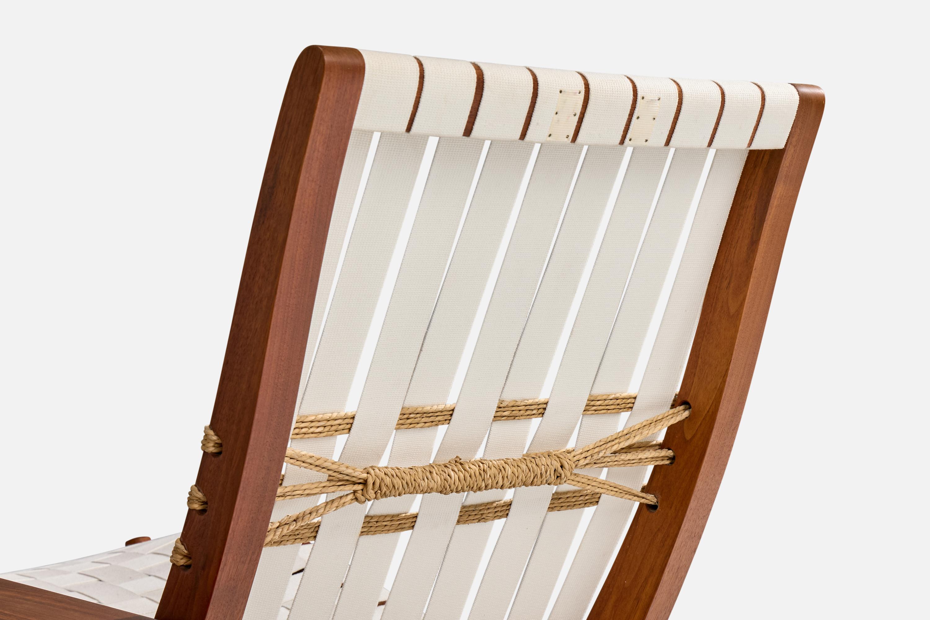 George Nakashima, Long Chair, Walnut, Cotton, Japan, 1980s For Sale 4