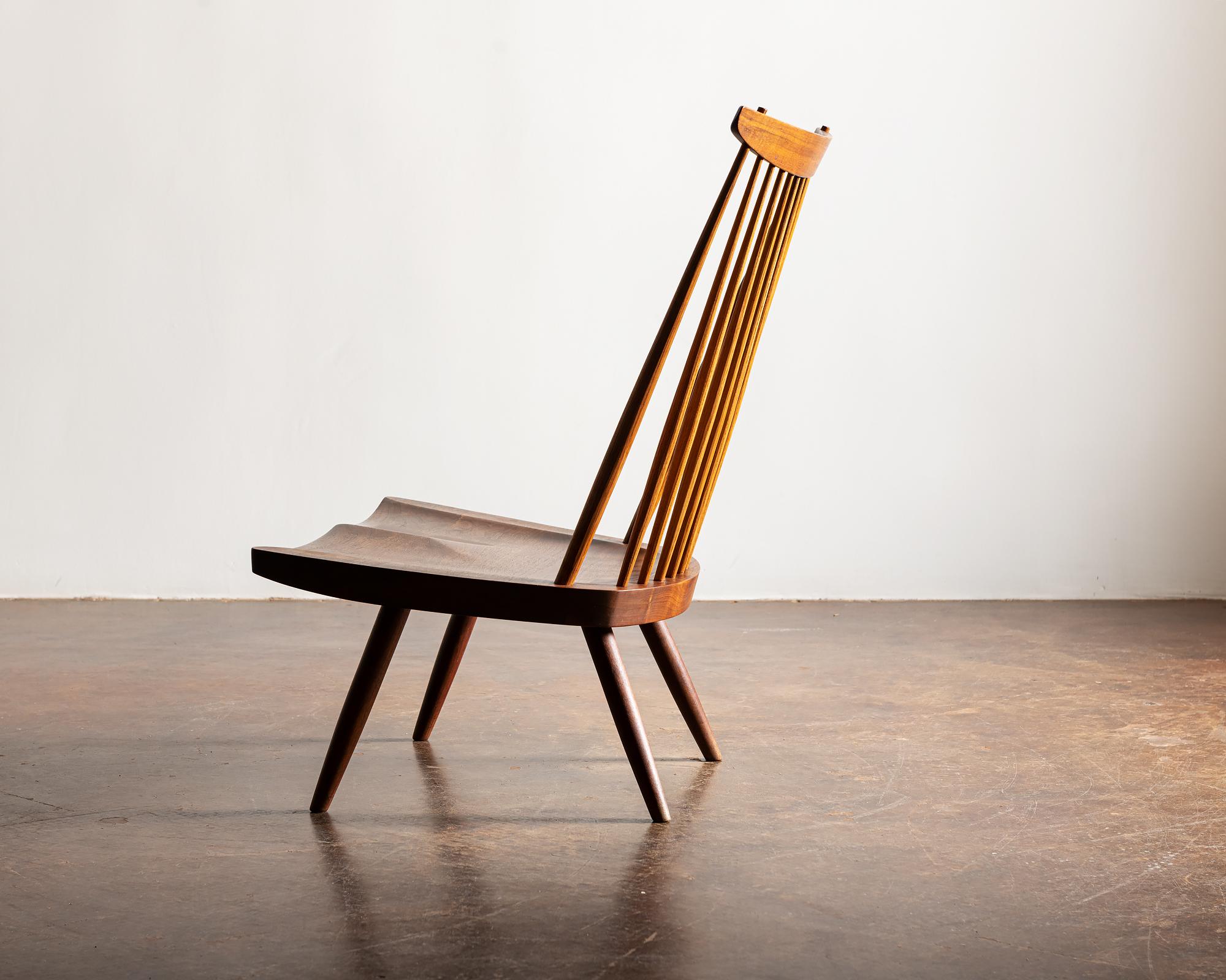 Organic Modern George Nakashima Lounge Chair Executed by Sakura Seisakusho, Japan, 1980s For Sale