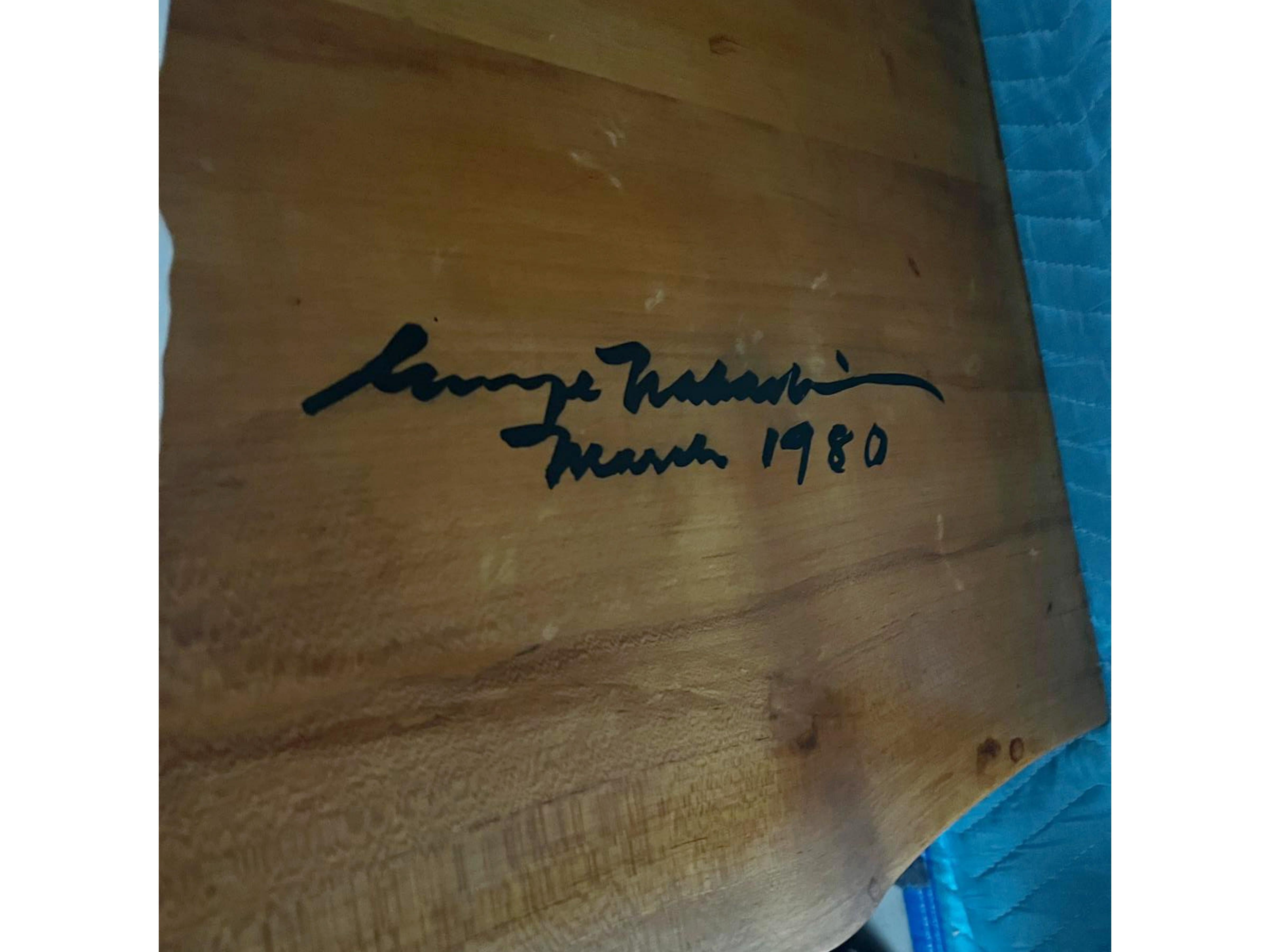 Table de salle à manger française George Nakashima, en érable, signée et datée de 1980 en vente 6