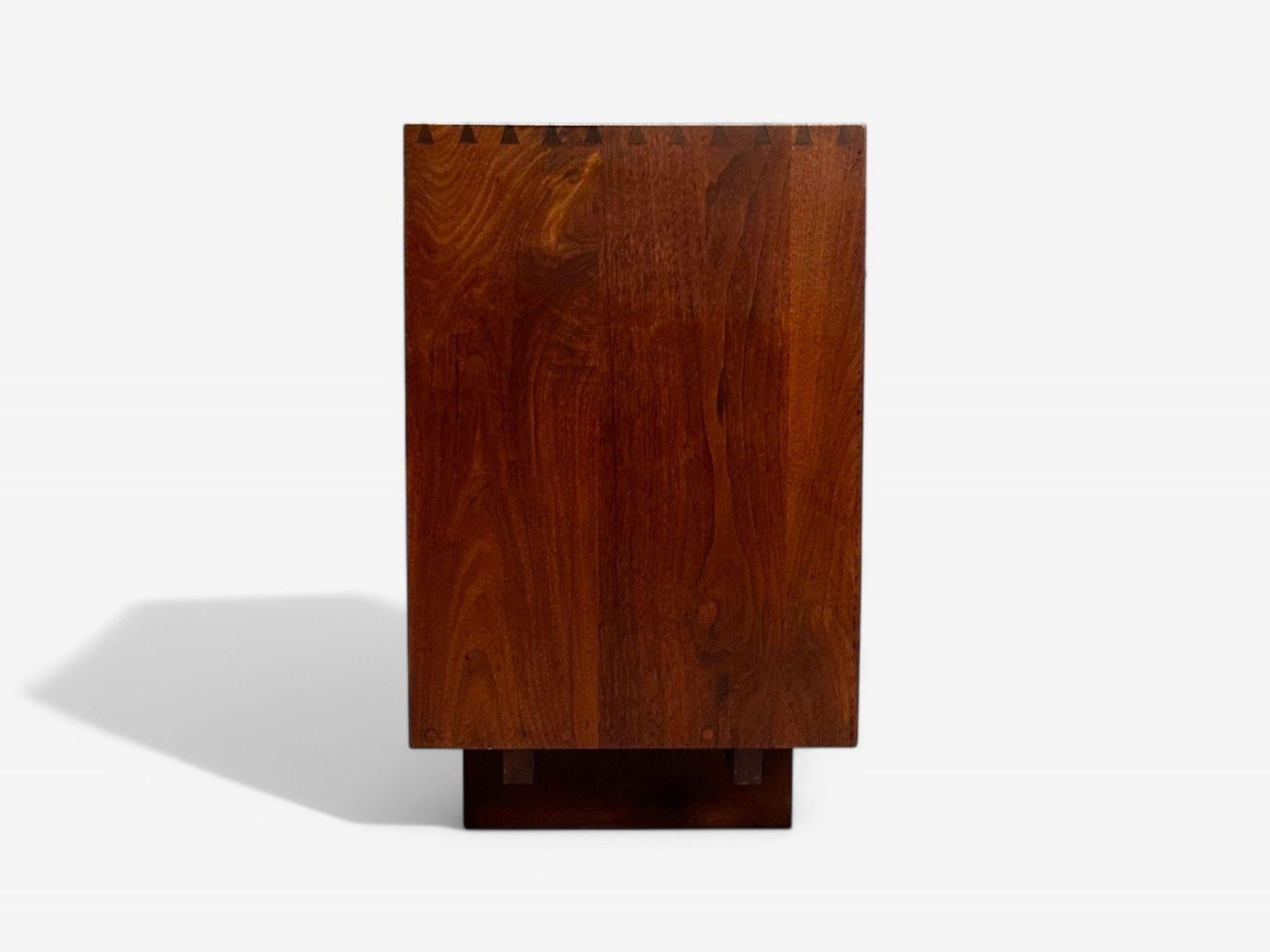 George Nakashima, Mid-Century Modern, American Walnut, Rare Dresser, USA, 1953 For Sale 7