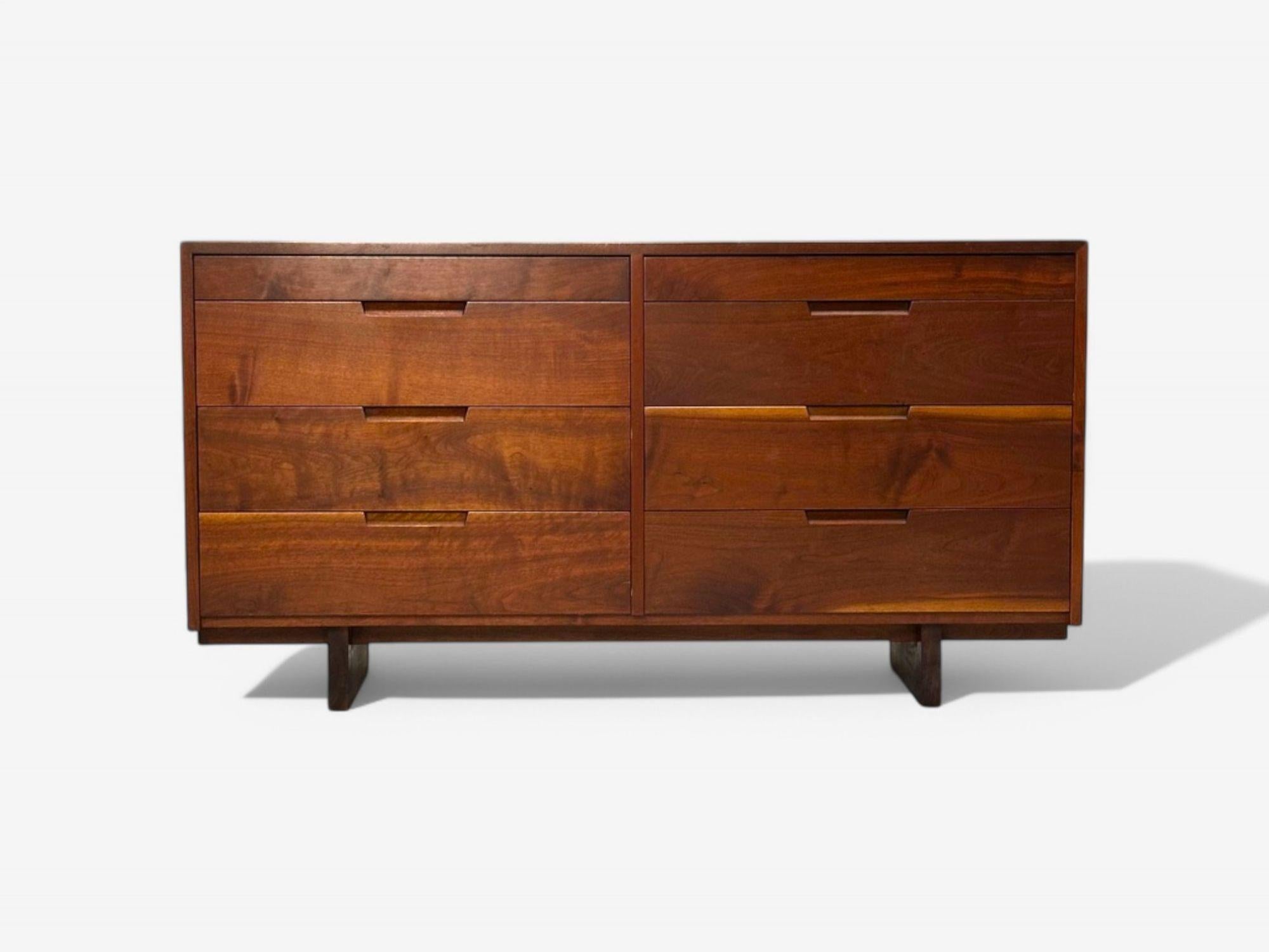 American George Nakashima, Mid-Century Modern, Sap Walnut, Rare Dresser, USA, 1958 For Sale