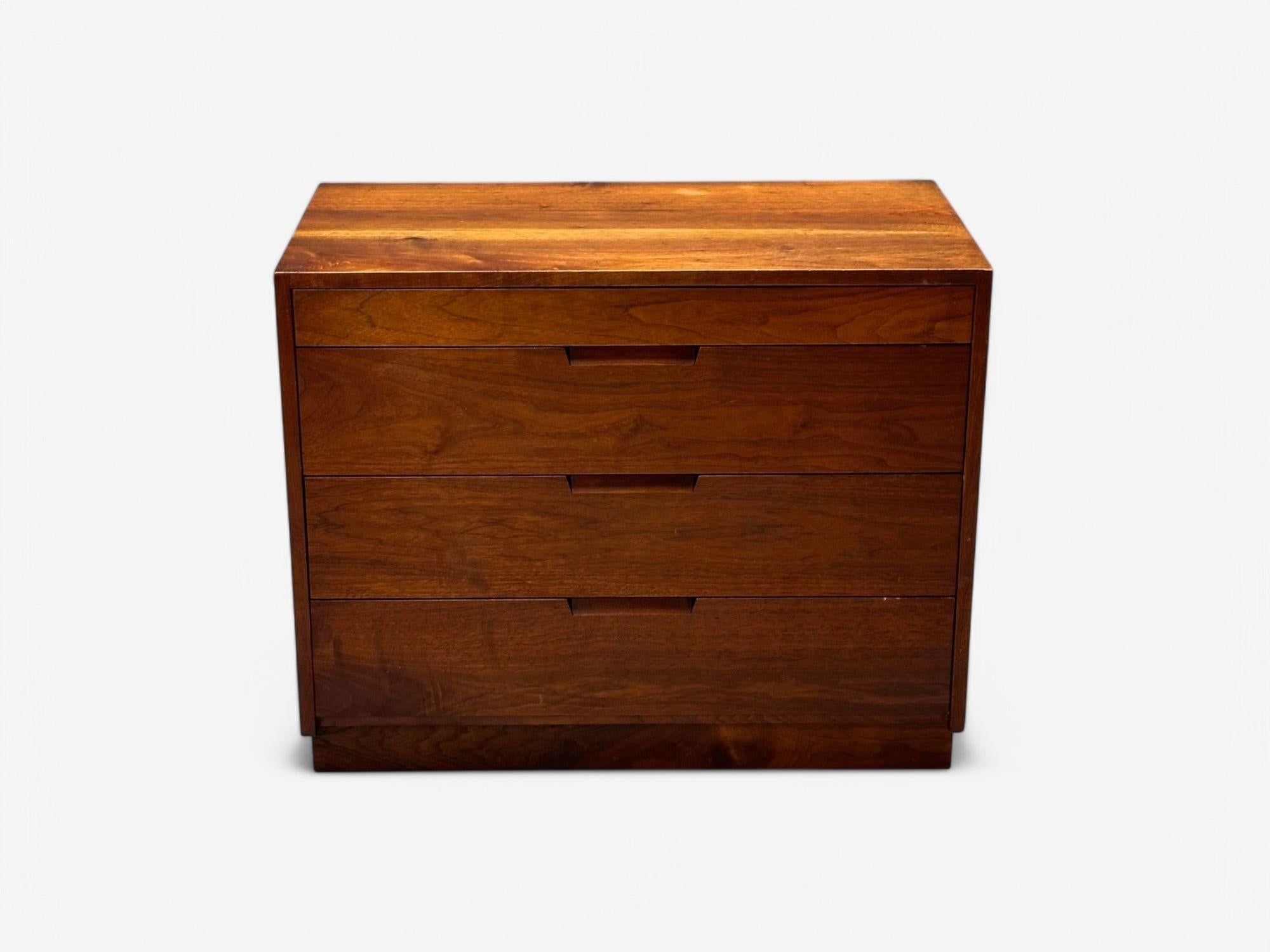 American George Nakashima, Mid-Century Modern, Sap Walnut, Rare Nightstand, USA, 1957 For Sale