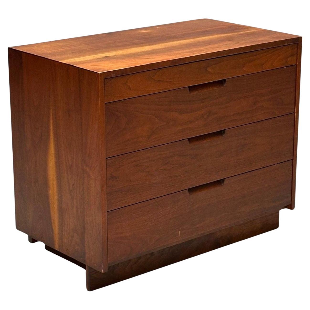 George Nakashima, Mid-Century Modern, Sap Walnut, Rare Nightstand, USA, 1957 For Sale