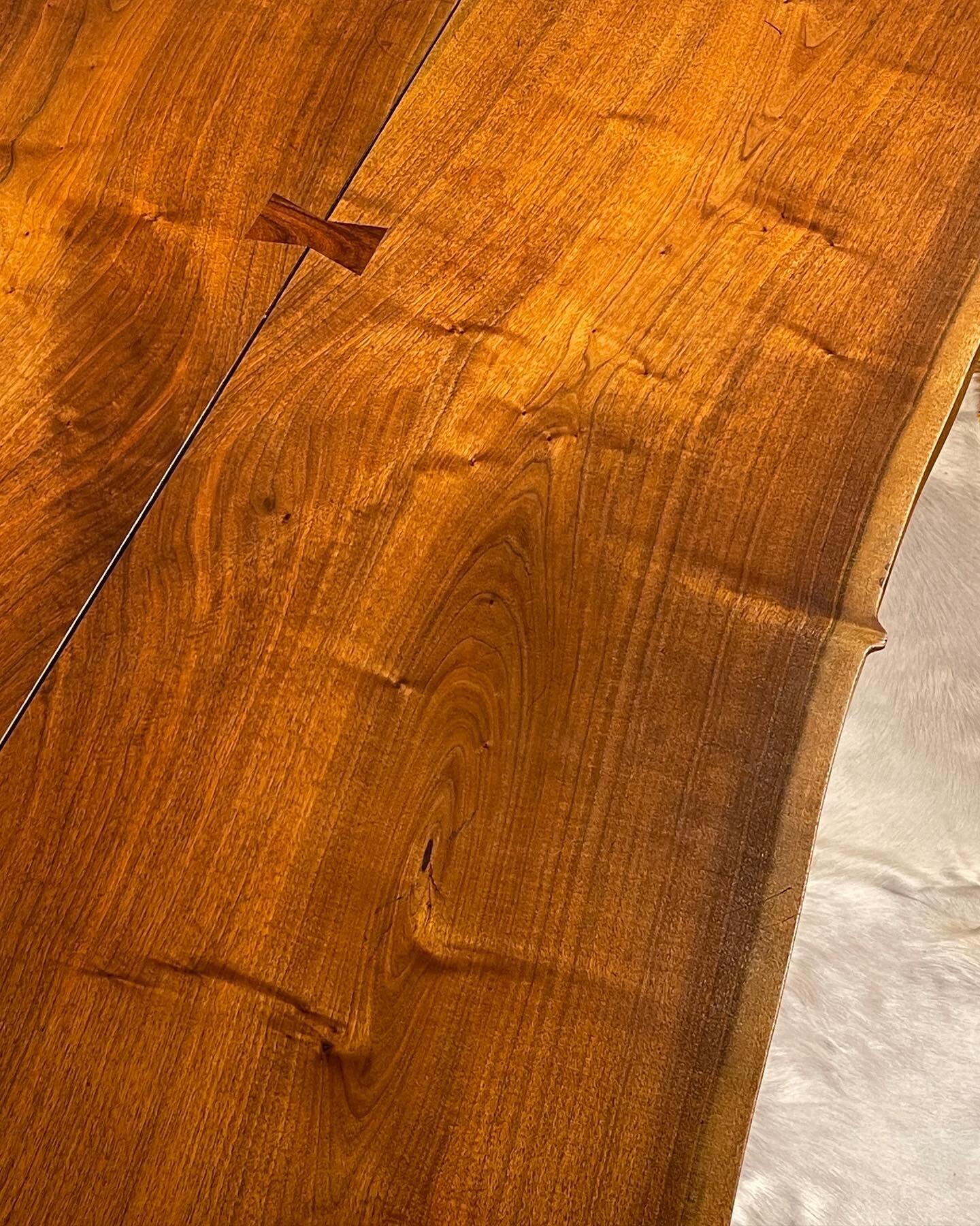 George Nakashima Minguren II table In Good Condition For Sale In Kingston, NY