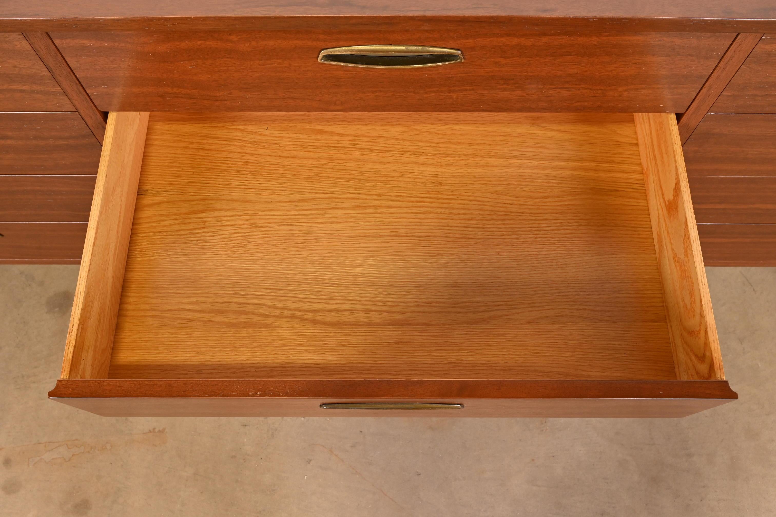 George Nakashima Monumental Sculpted Walnut Dresser for Widdicomb, Restored 10