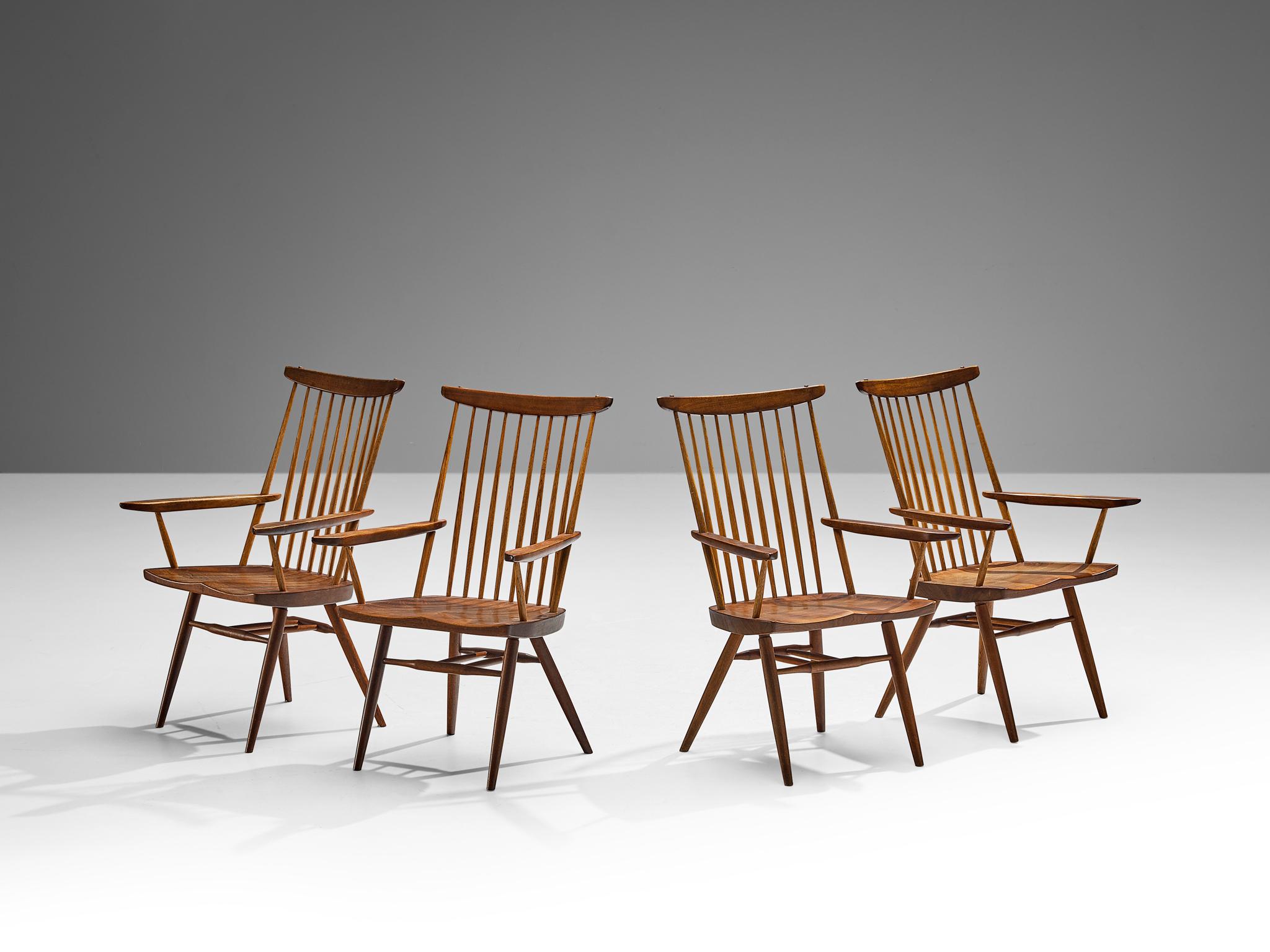 George Nakashima, 'New' Sessel, Nussbaum, Hickoryholz, Vereinigte Staaten, 1960er Jahre 

In Bezug auf seine wesentliche Form, die Verwendung von MATERIAL und die Holzverarbeitung ist dieser 