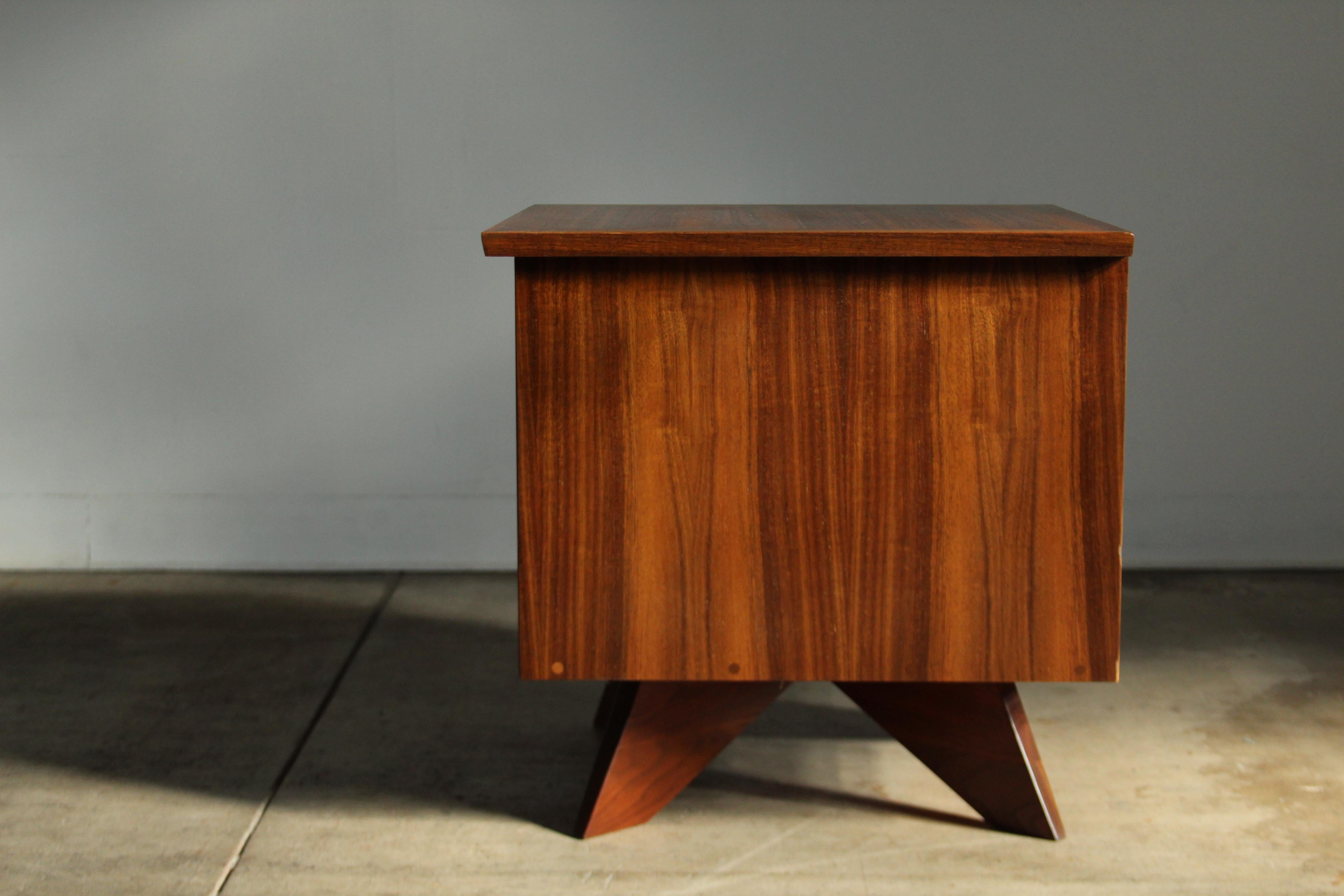 George Nakashima Nightstand for Widdicomb, 1959 In Excellent Condition In Coronado, CA