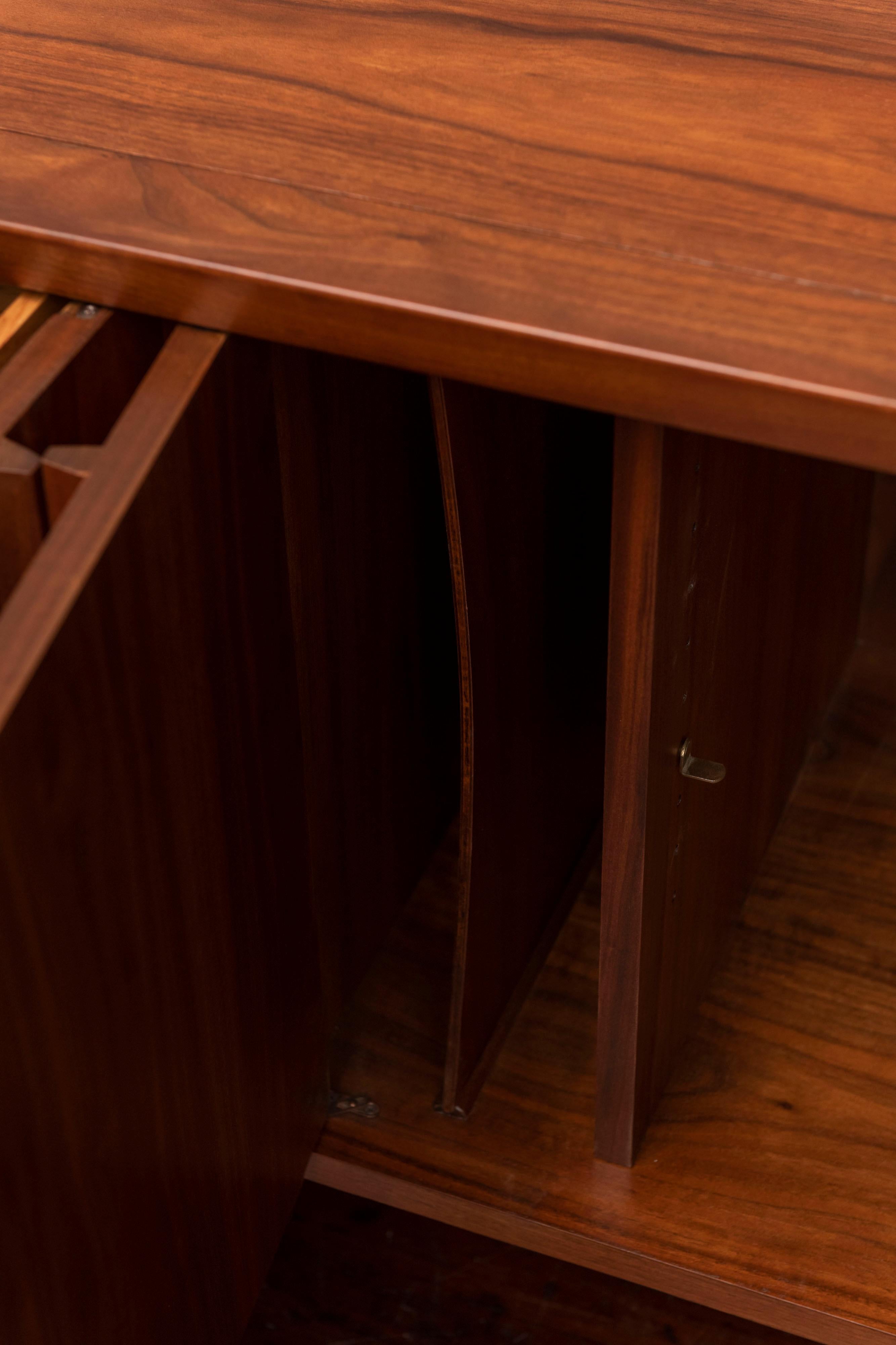 credenza origin