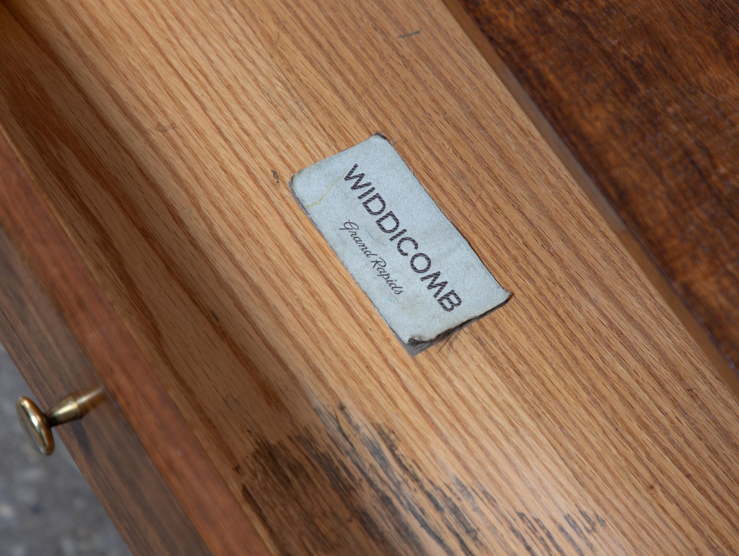 George Nakashima Origins Nightstands for Widdicomb, Walnut - Pair 6