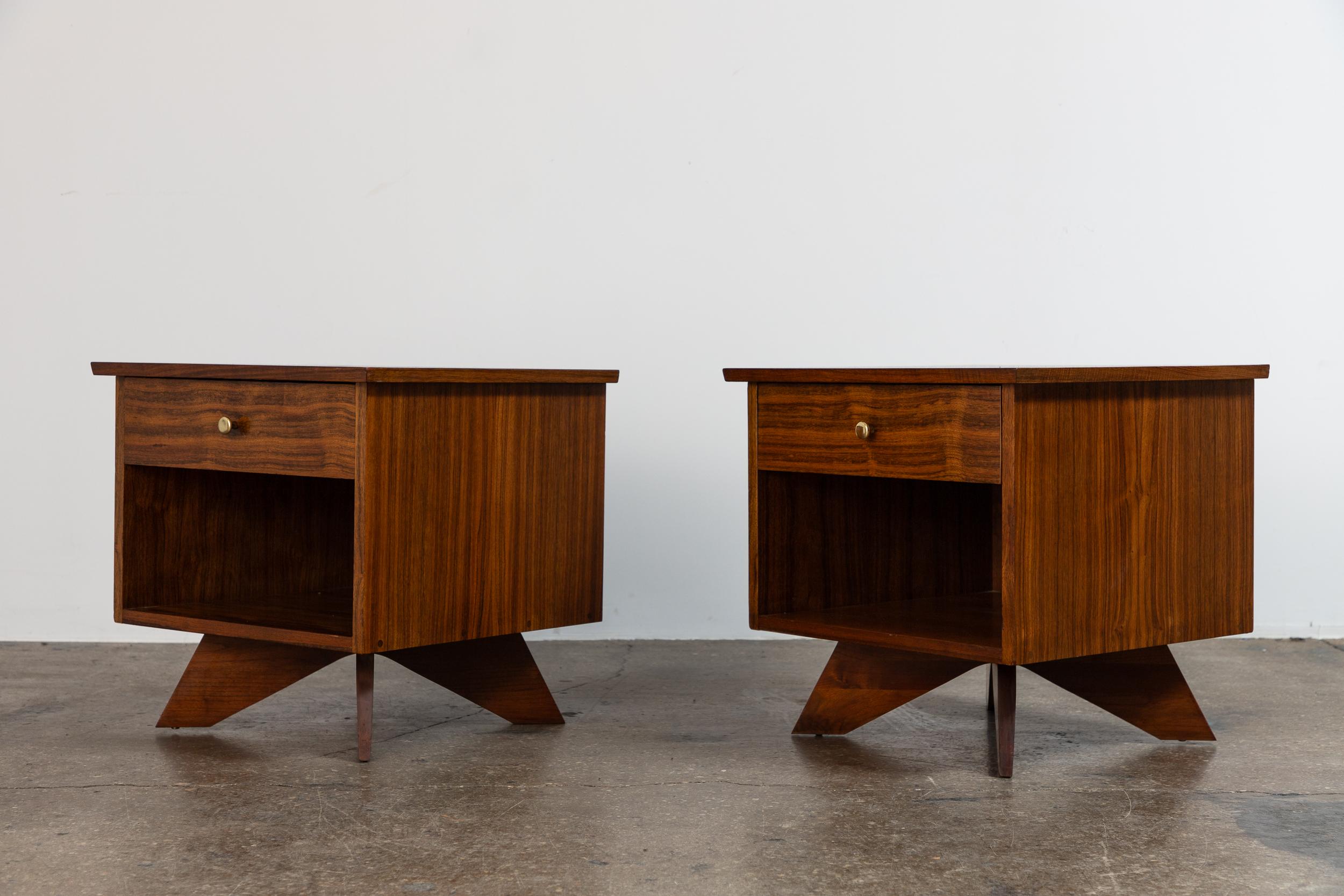 A pair of highly sought-after nightstands, designed by George Nakashima for Widdicomb. These pieces are part of the “Origins Collection” Nakashima designed for Widdicomb from 1958–1960. The series feature architectural details with nod to a pagoda.