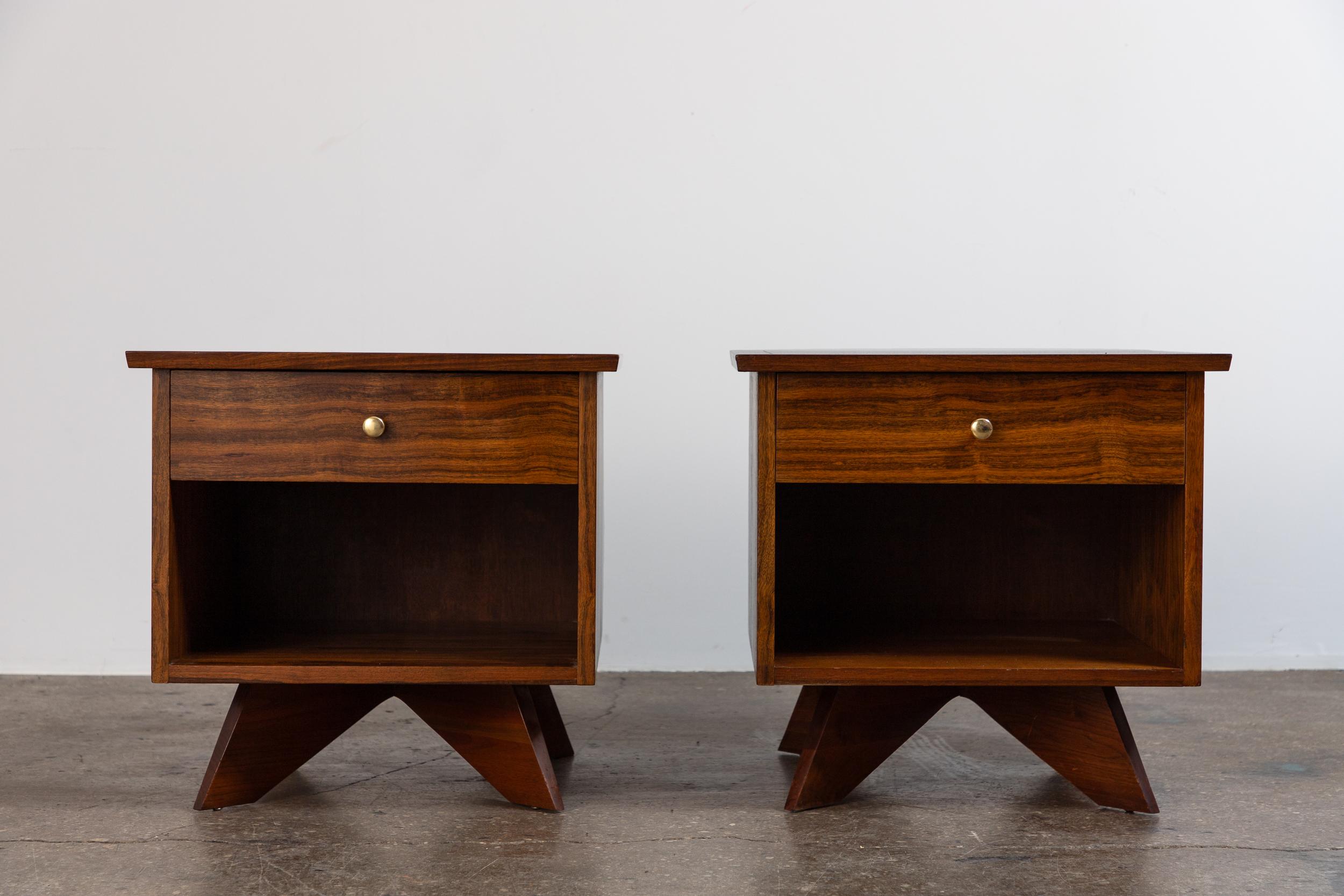 American George Nakashima Origins Nightstands for Widdicomb, Walnut - Pair