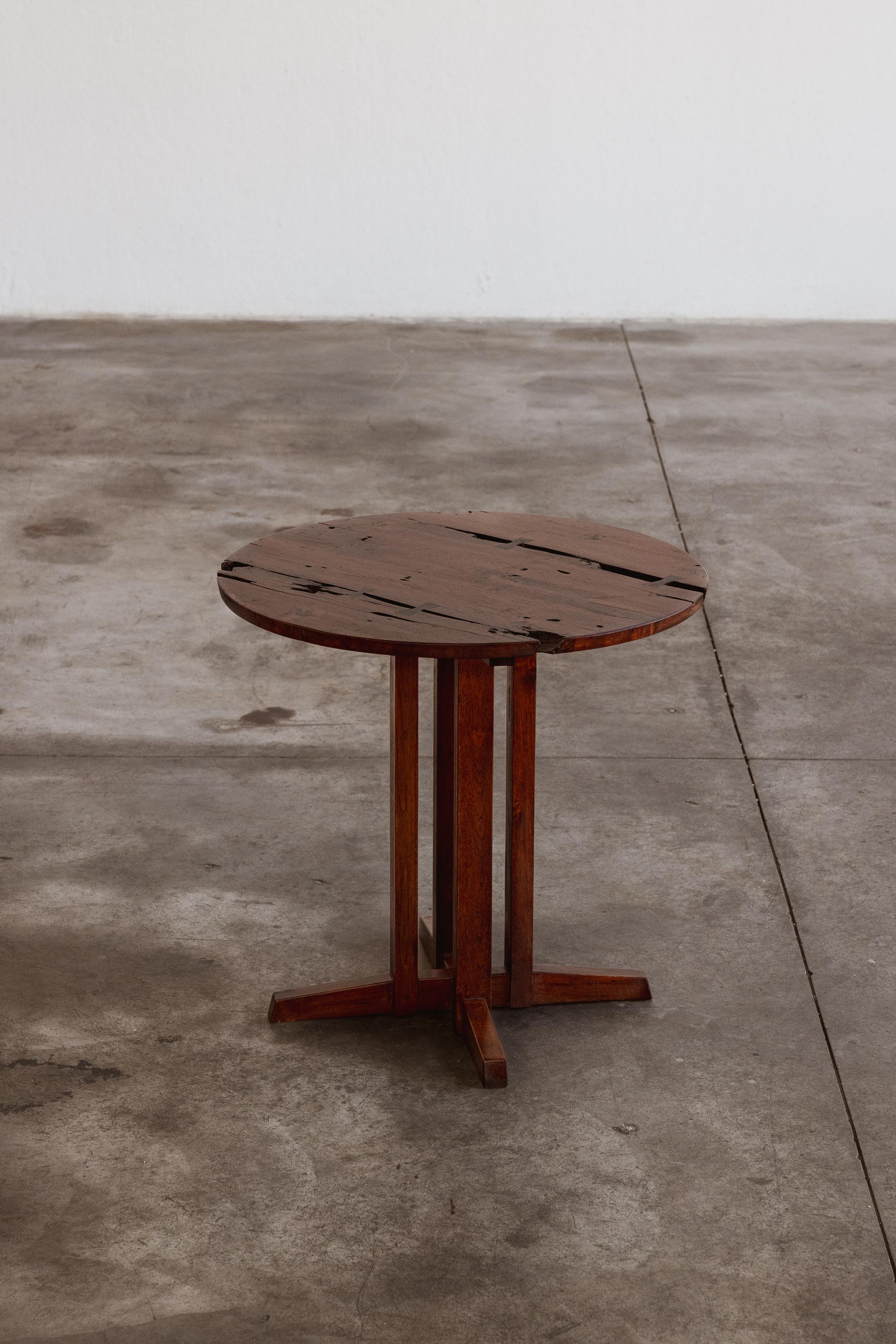 Américain George Nakashima Round Cluster-Base Table, Wood, 1962 en vente