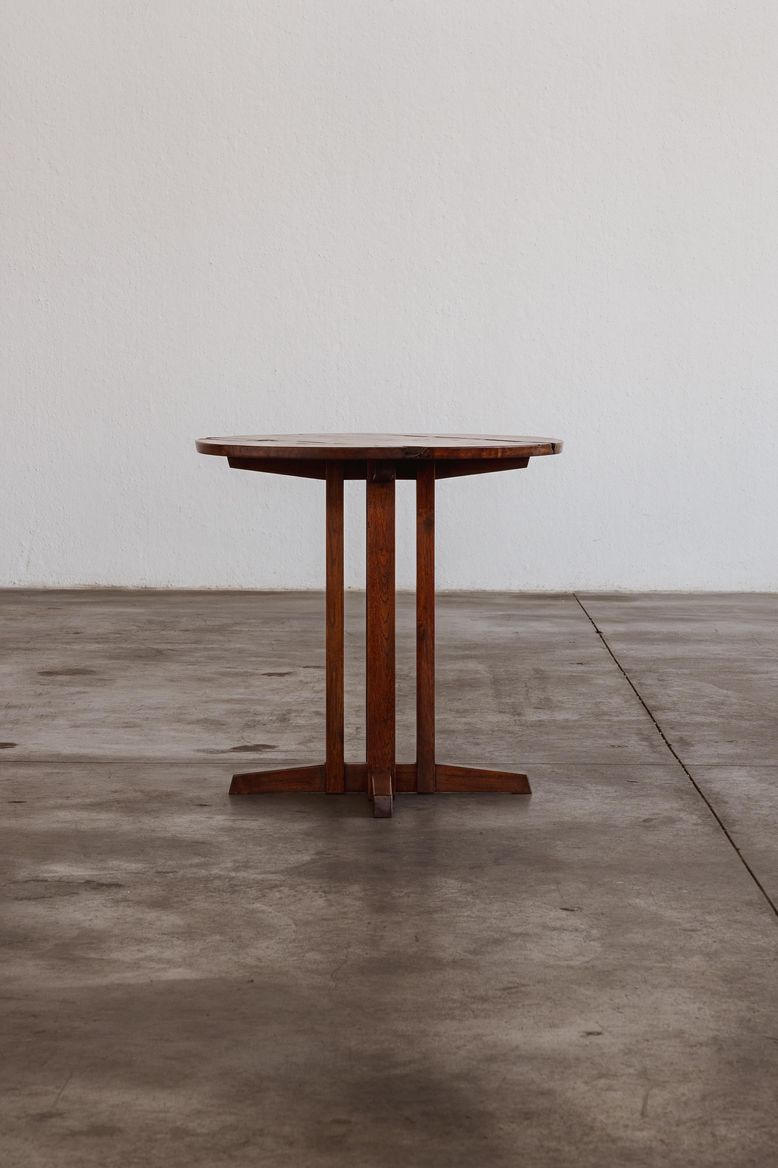 Milieu du XXe siècle George Nakashima Round Cluster-Base Table, Wood, 1962 en vente