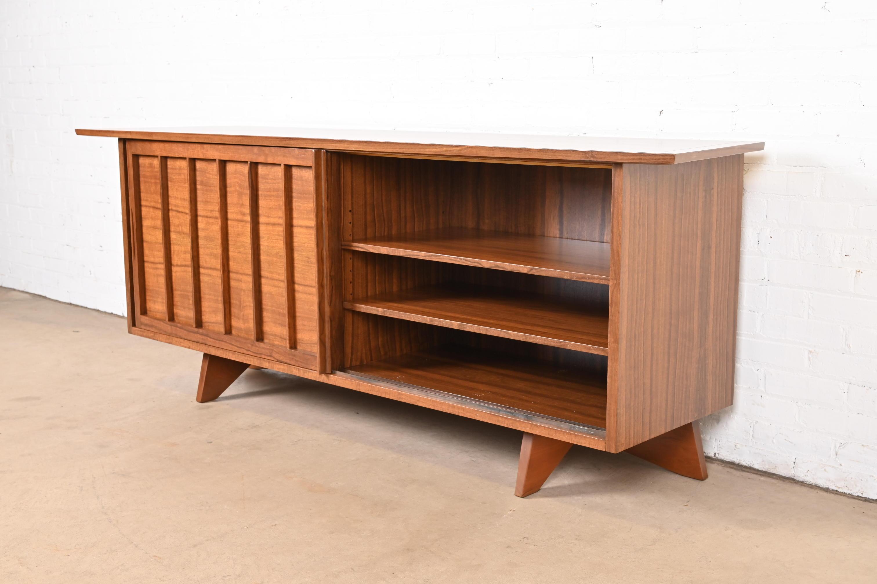 George Nakashima Sculpted East Indian Laurel Wood Sliding Door Credenza 3