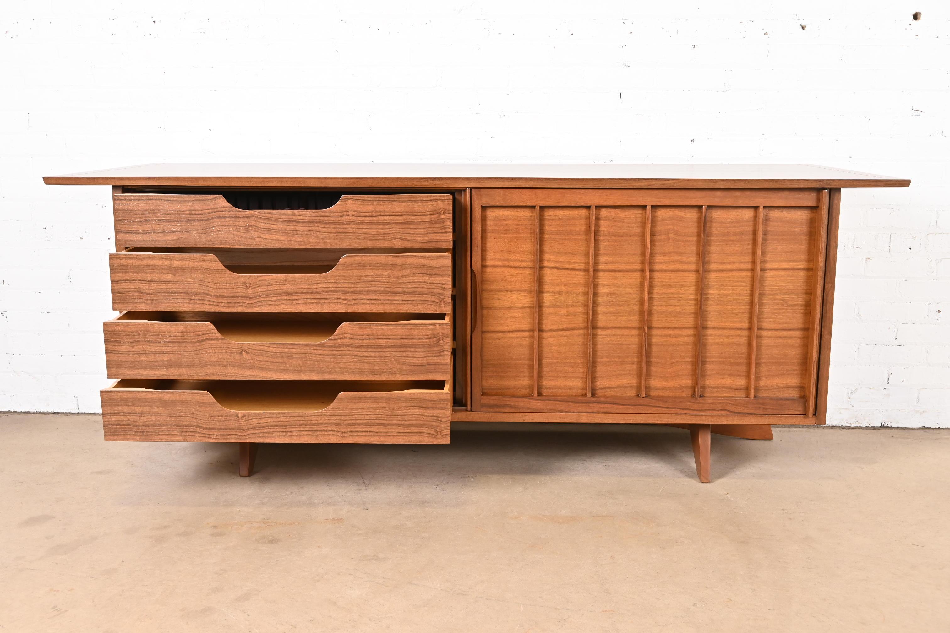 George Nakashima Sculpted East Indian Laurel Wood Sliding Door Credenza 4