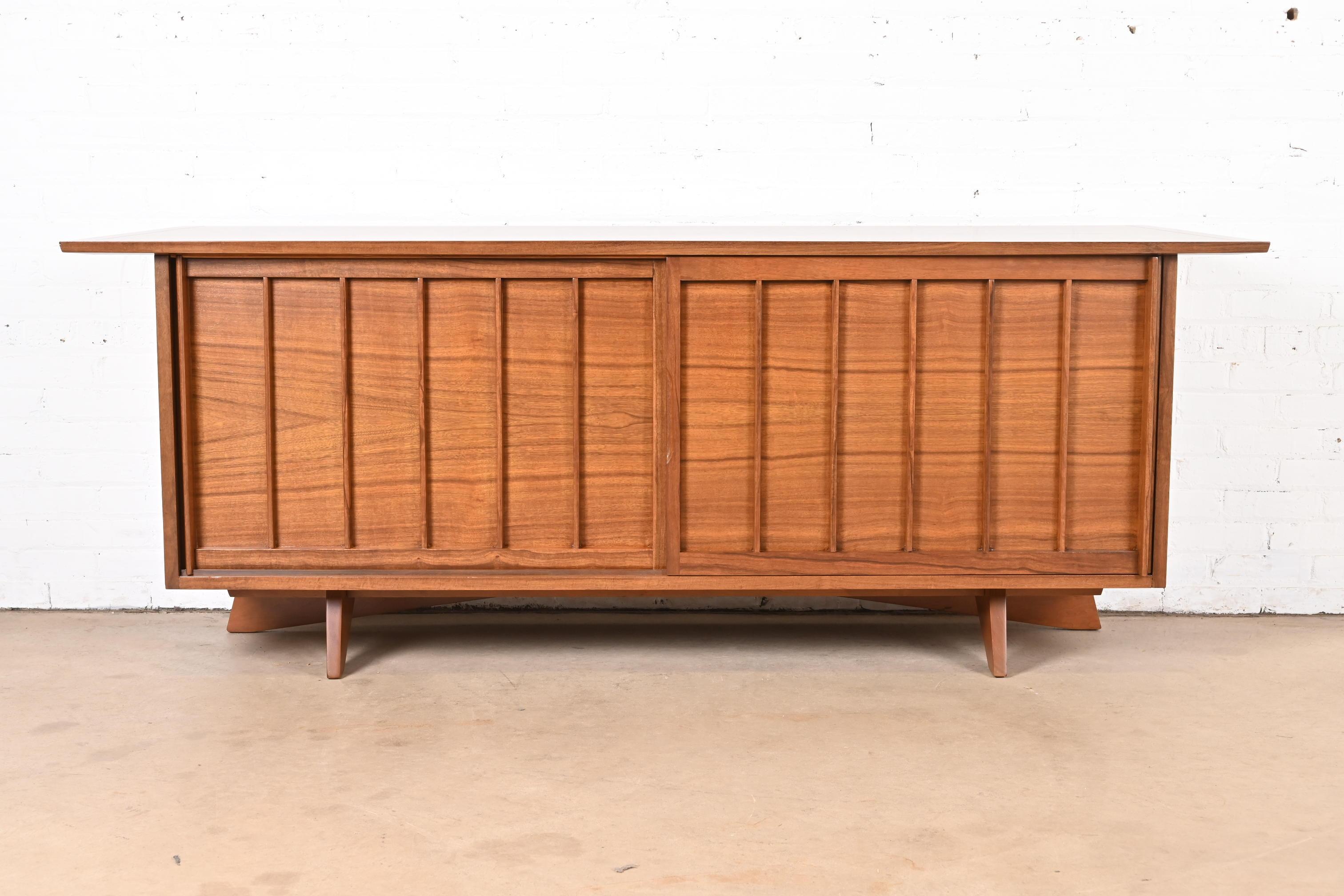 Mid-Century Modern George Nakashima Sculpted East Indian Laurel Wood Sliding Door Credenza