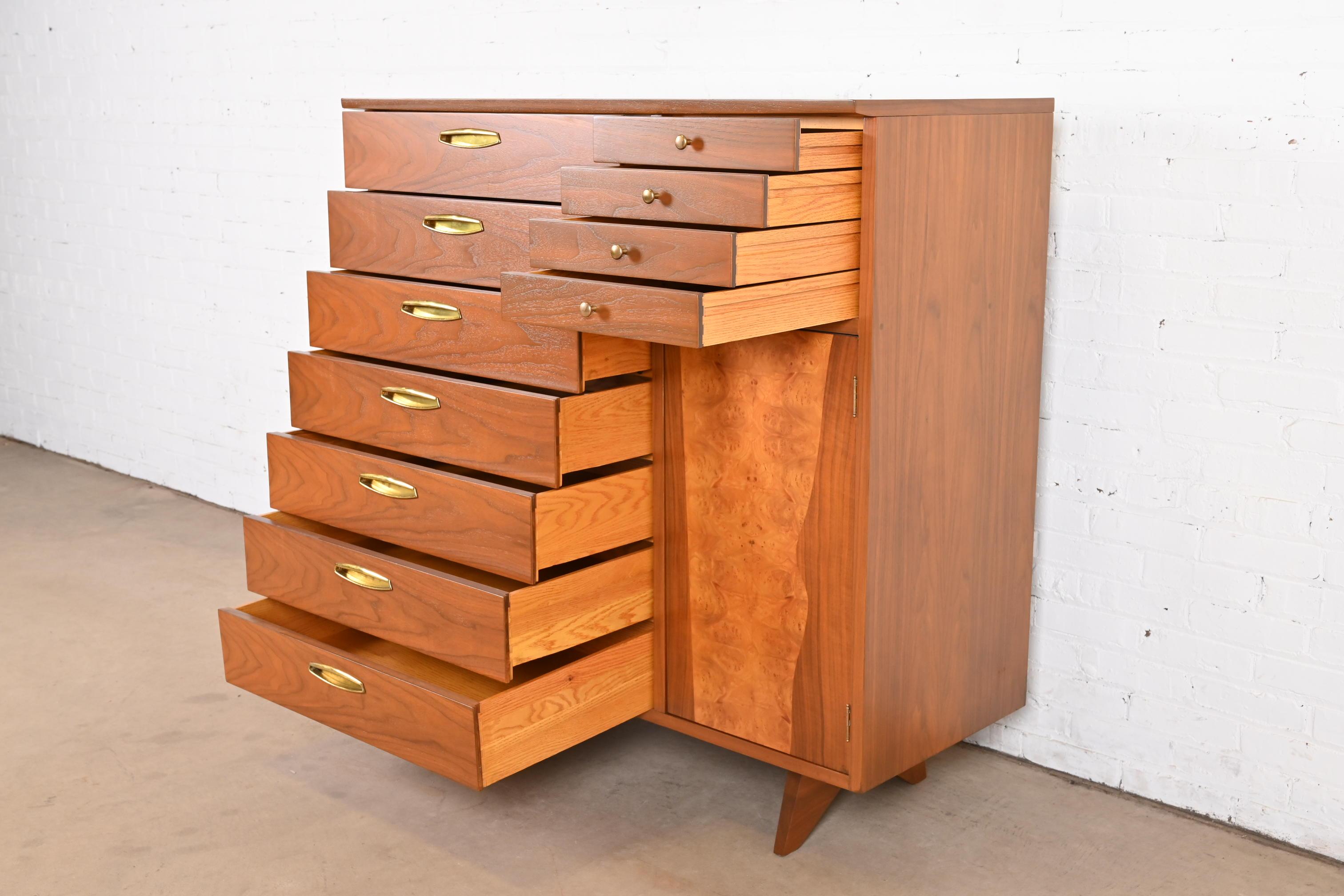 George Nakashima Sculpted Walnut Gentleman's Chest for Widdicomb, Circa 1960 For Sale 1