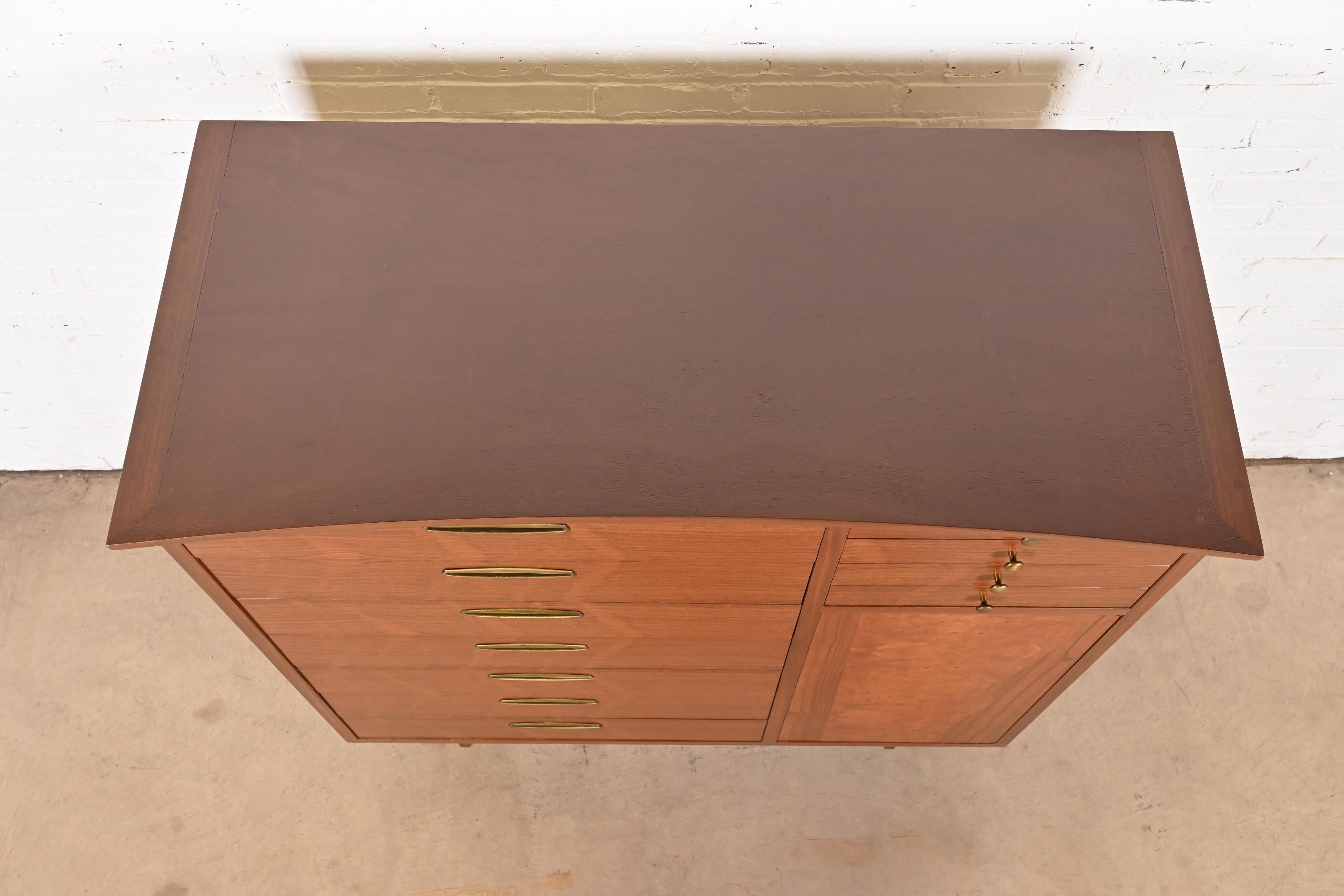 George Nakashima Sculpted Walnut Gentleman's Chest for Widdicomb, Newly Restored For Sale 8