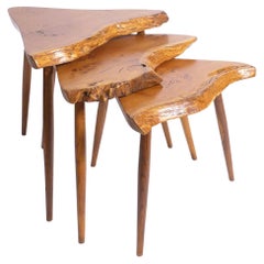Tavoli di nidificazione e tavoli impilabili in Wood