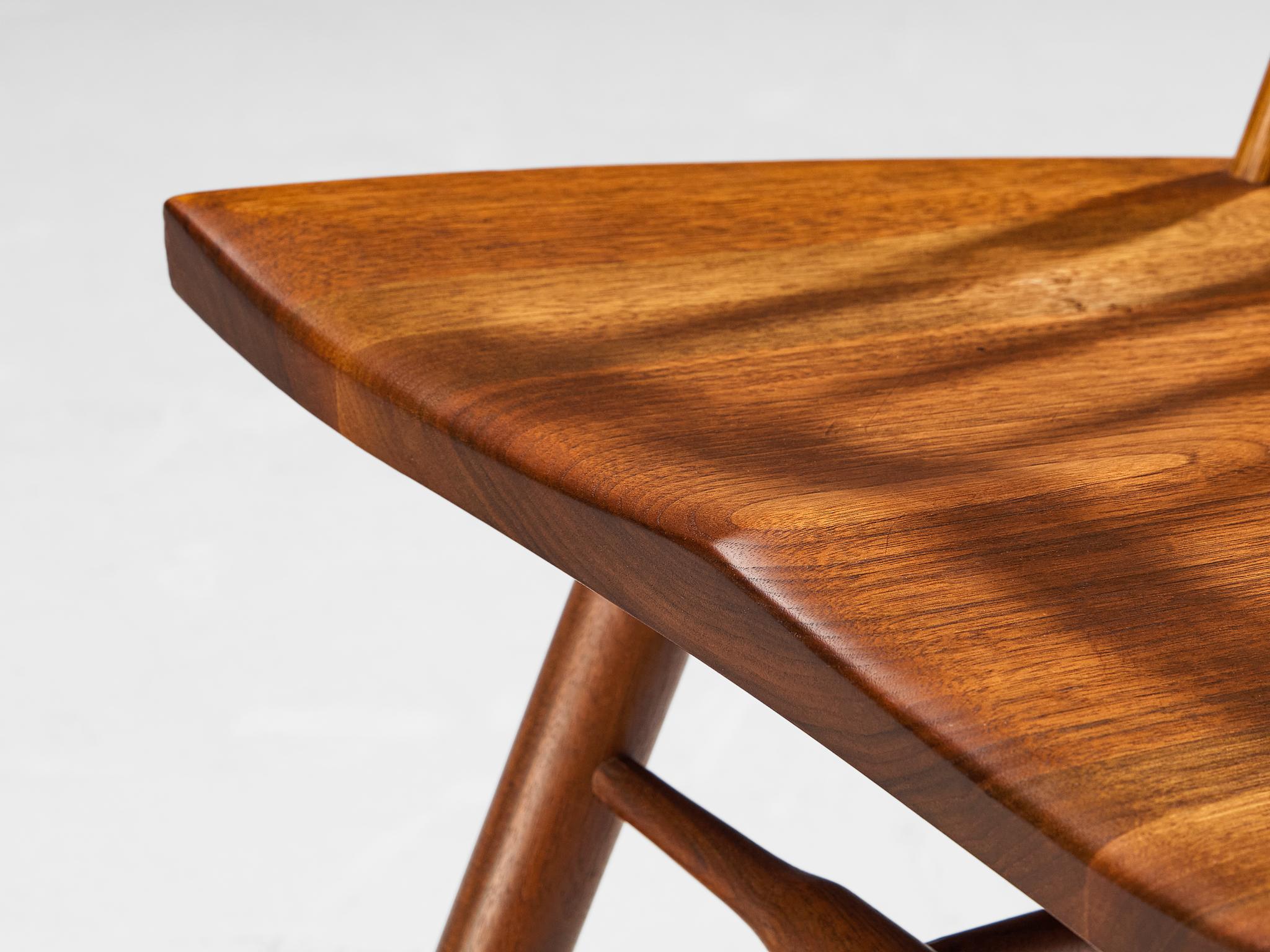 Milieu du XXe siècle George Nakashima lot de six chaises de salle à manger « nouvelles »  en vente