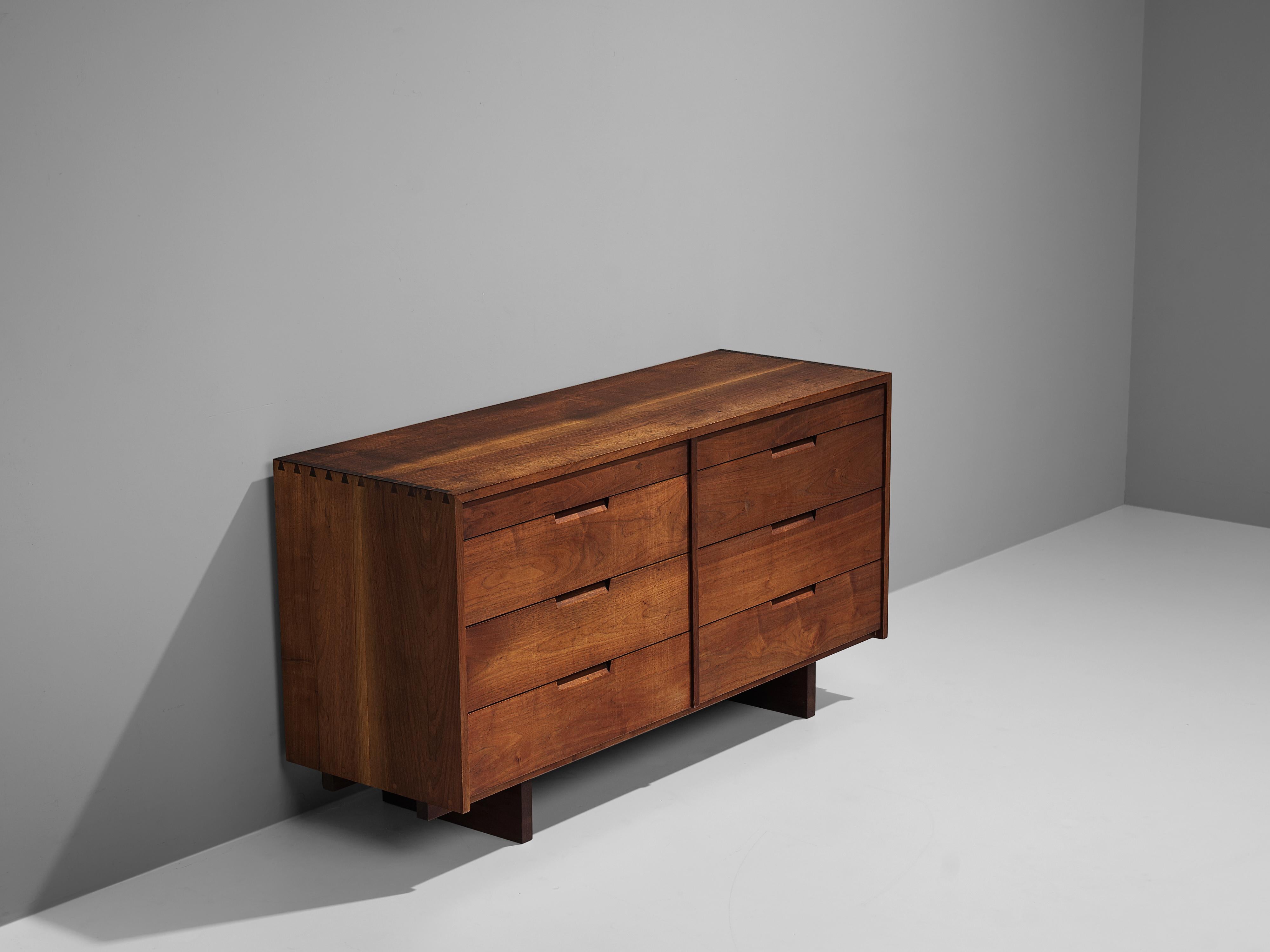 George Nakashima Sideboard with Drawers in Walnut In Good Condition In Waalwijk, NL
