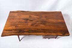 Scrivania con piedistallo singolo di George Nakashima