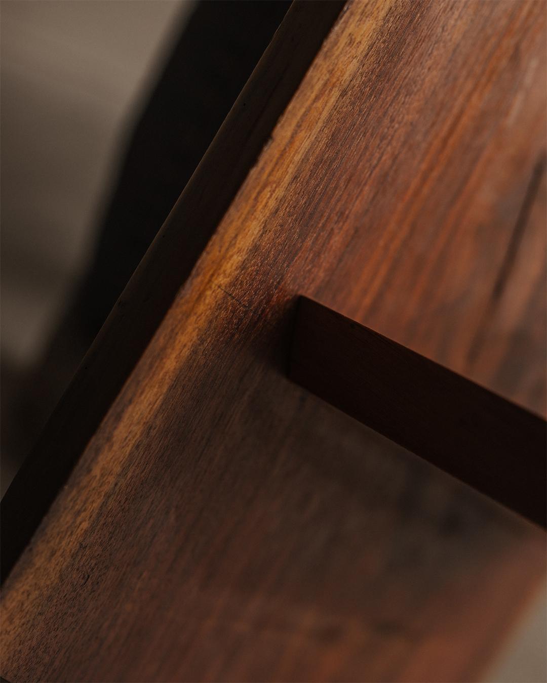 Slab coffee table, designed by George Nakashima, made by one of his students, Walter Downs, USA, circa 1957.

This slab coffee table was made by Walter Downs during his apprenticeship, working under the supervision of George Nakashima, from 1955 to