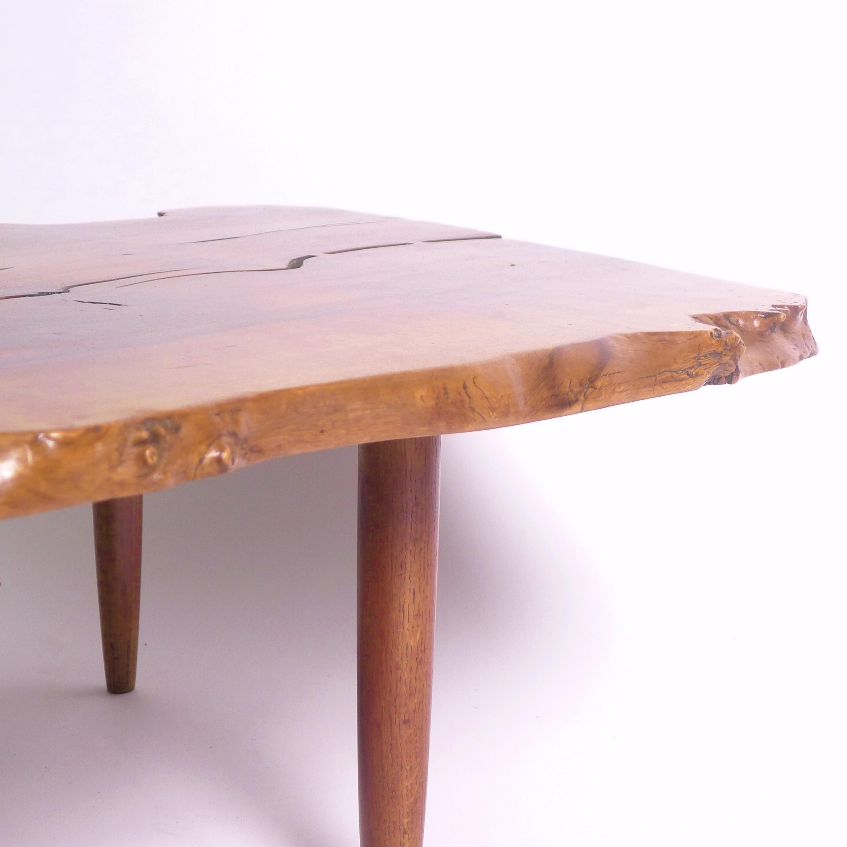 George Nakashima, table basse en dalles aux bords libres, 1958 en vente 7