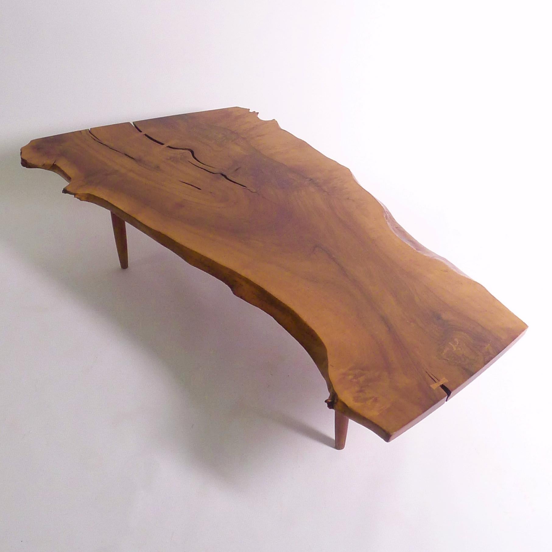 George Nakashima, table basse en dalles aux bords libres, 1958 en vente 1