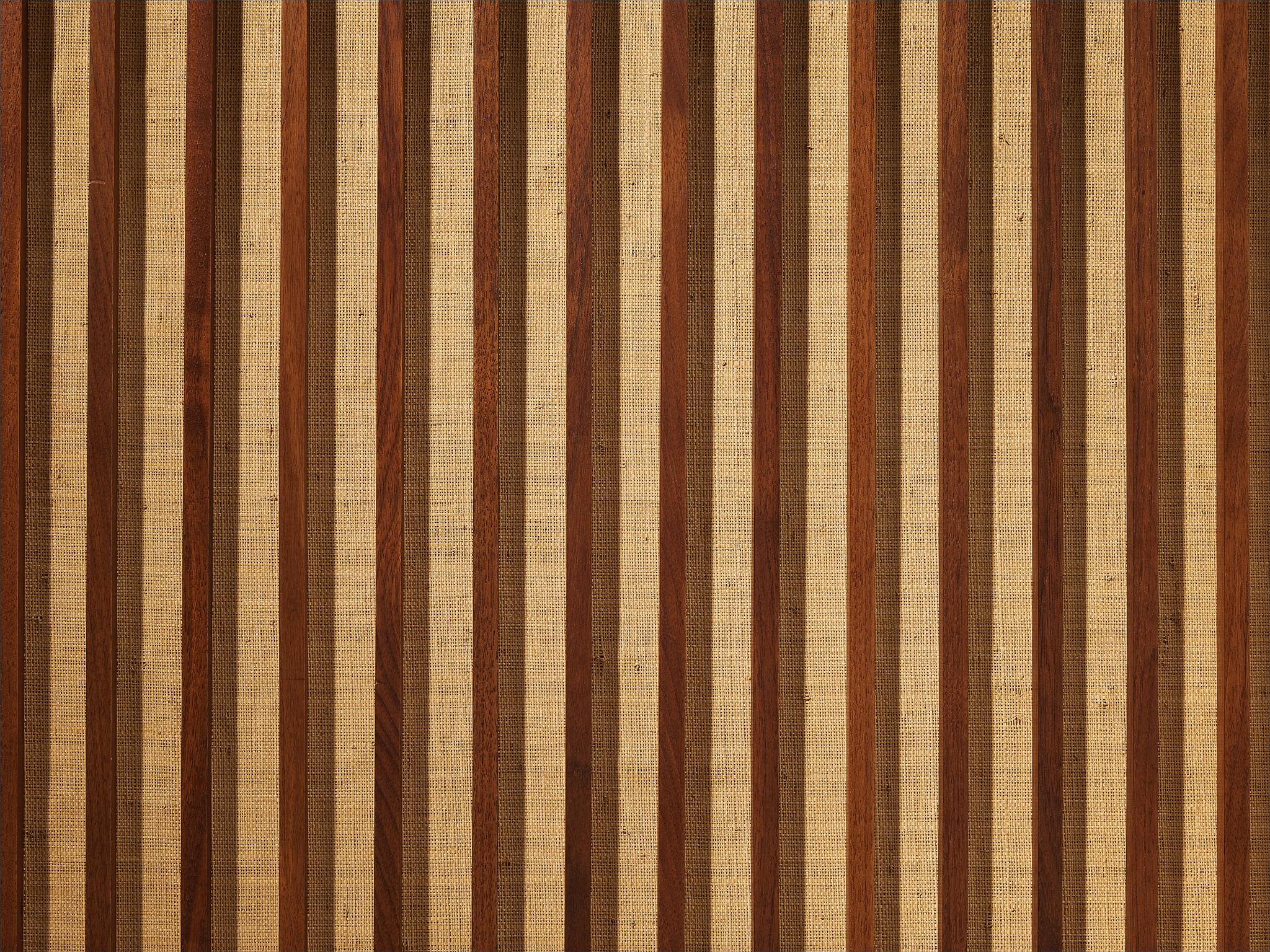 Américain Buffet à portes coulissantes George Nakashima en noyer et tissu de pandanus