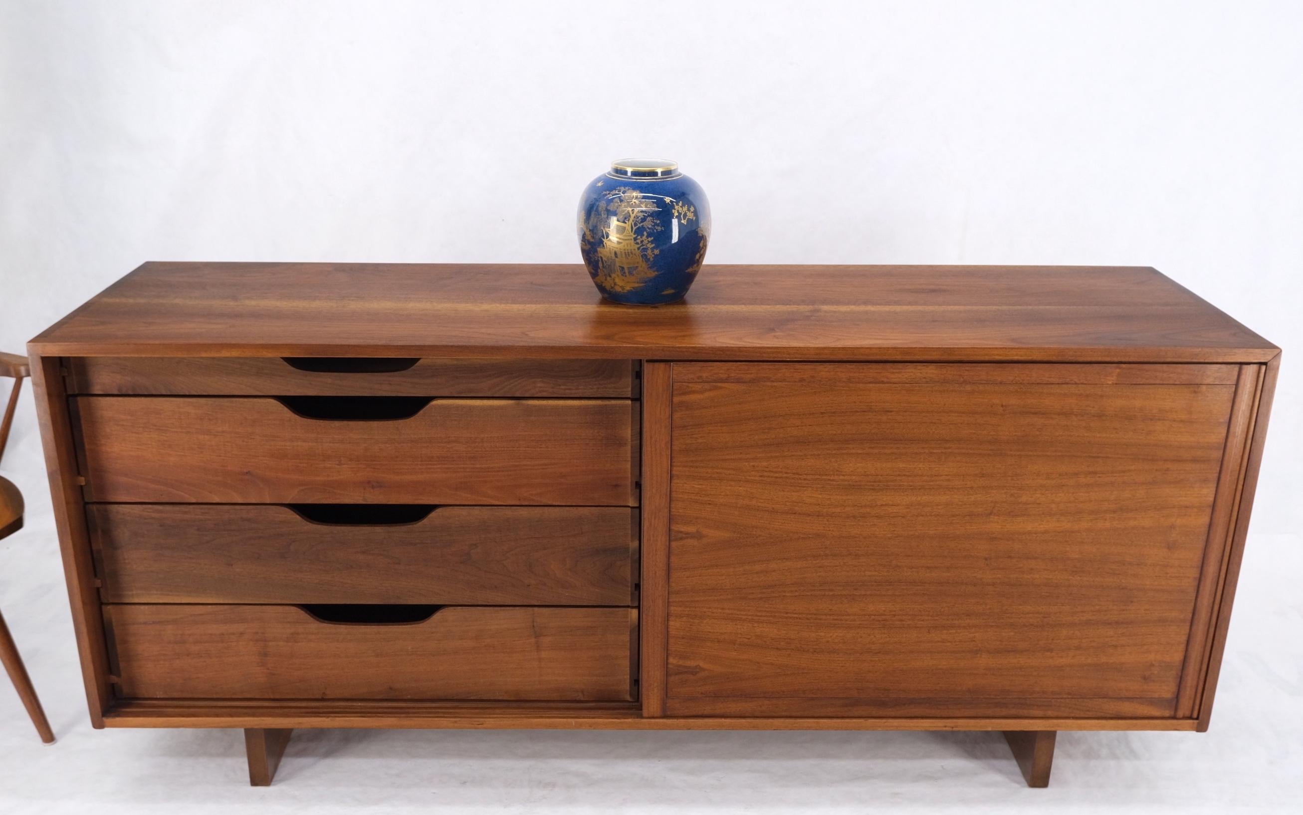 Crédence à portes coulissantes à ouvertures George Nakashima en vente 8